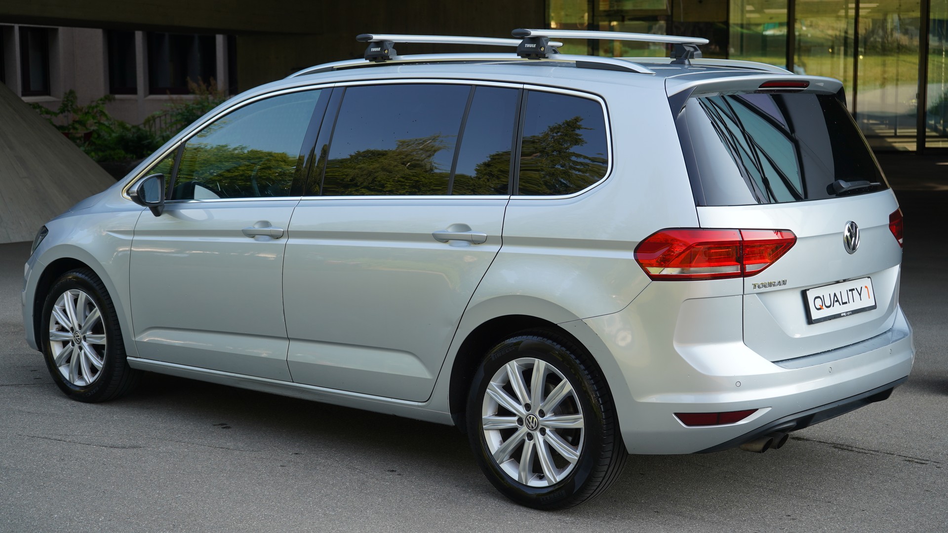 VW Touran 1.4 TSI BlueMotion Technology Trendline DSG-image-2