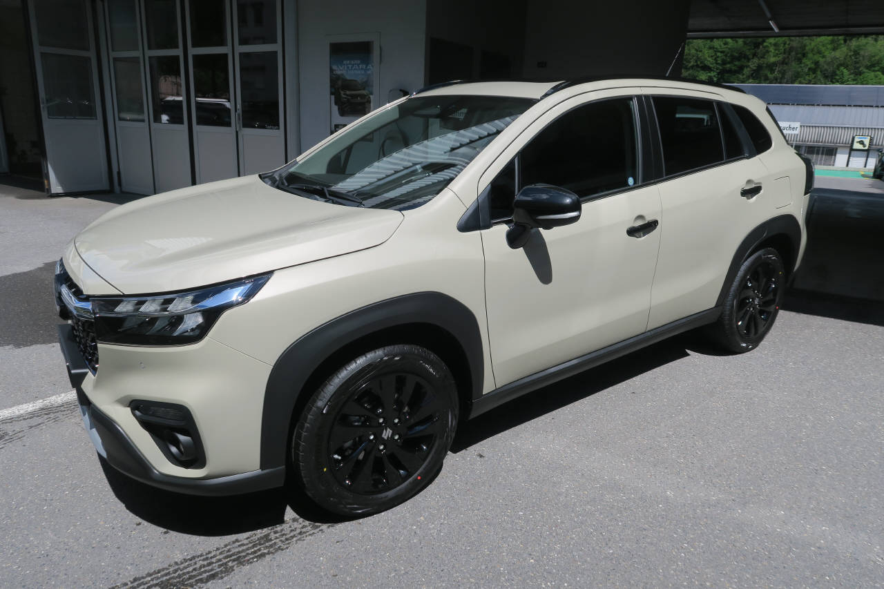 SUZUKI S-Cross 1.4 T Black Edition Top Hybrid 4x4-image-0