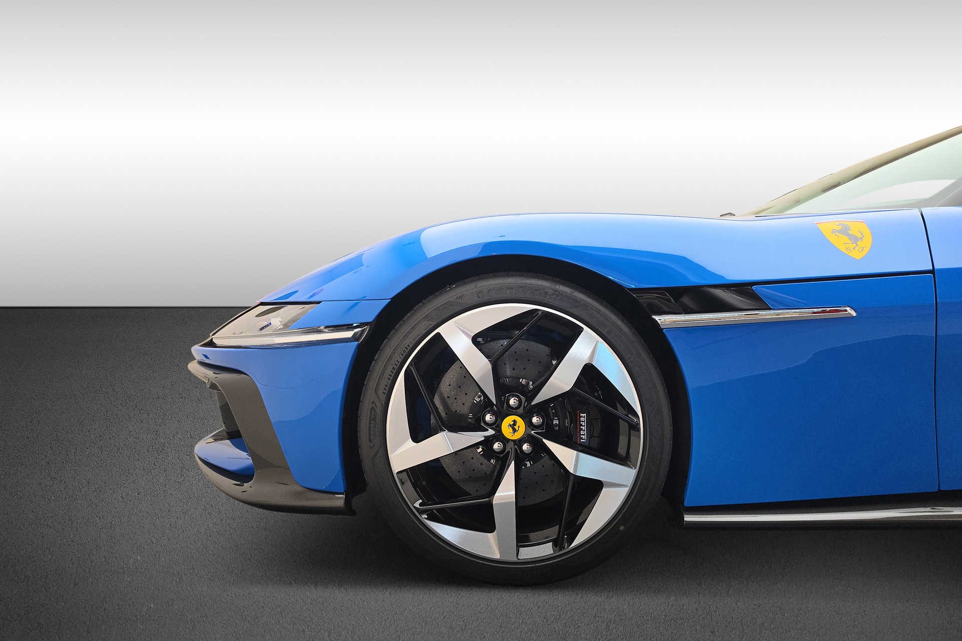 FERRARI 12 Cilindri-image-8