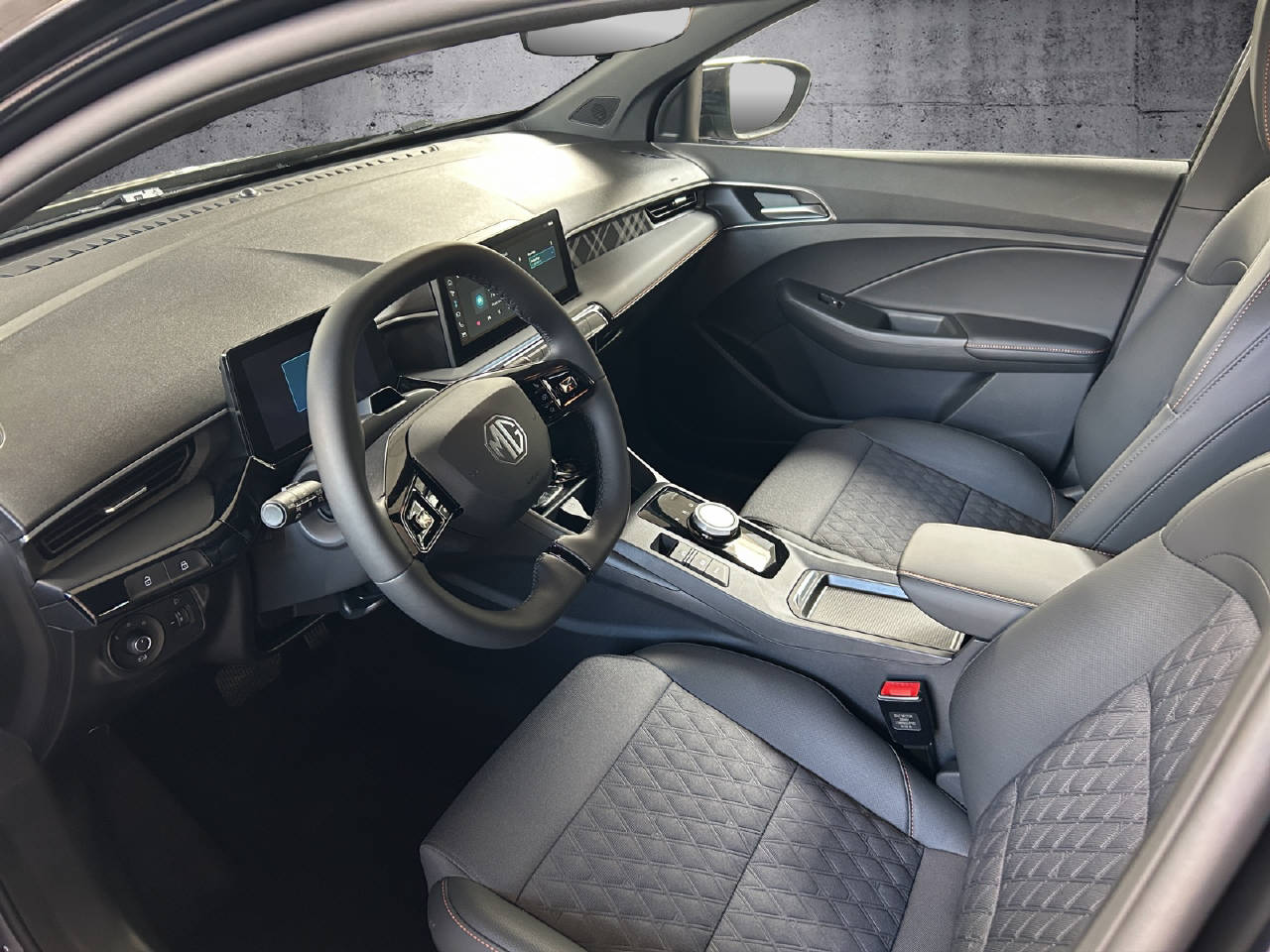 MG 3 1.5 Hybrid Luxury-image-4