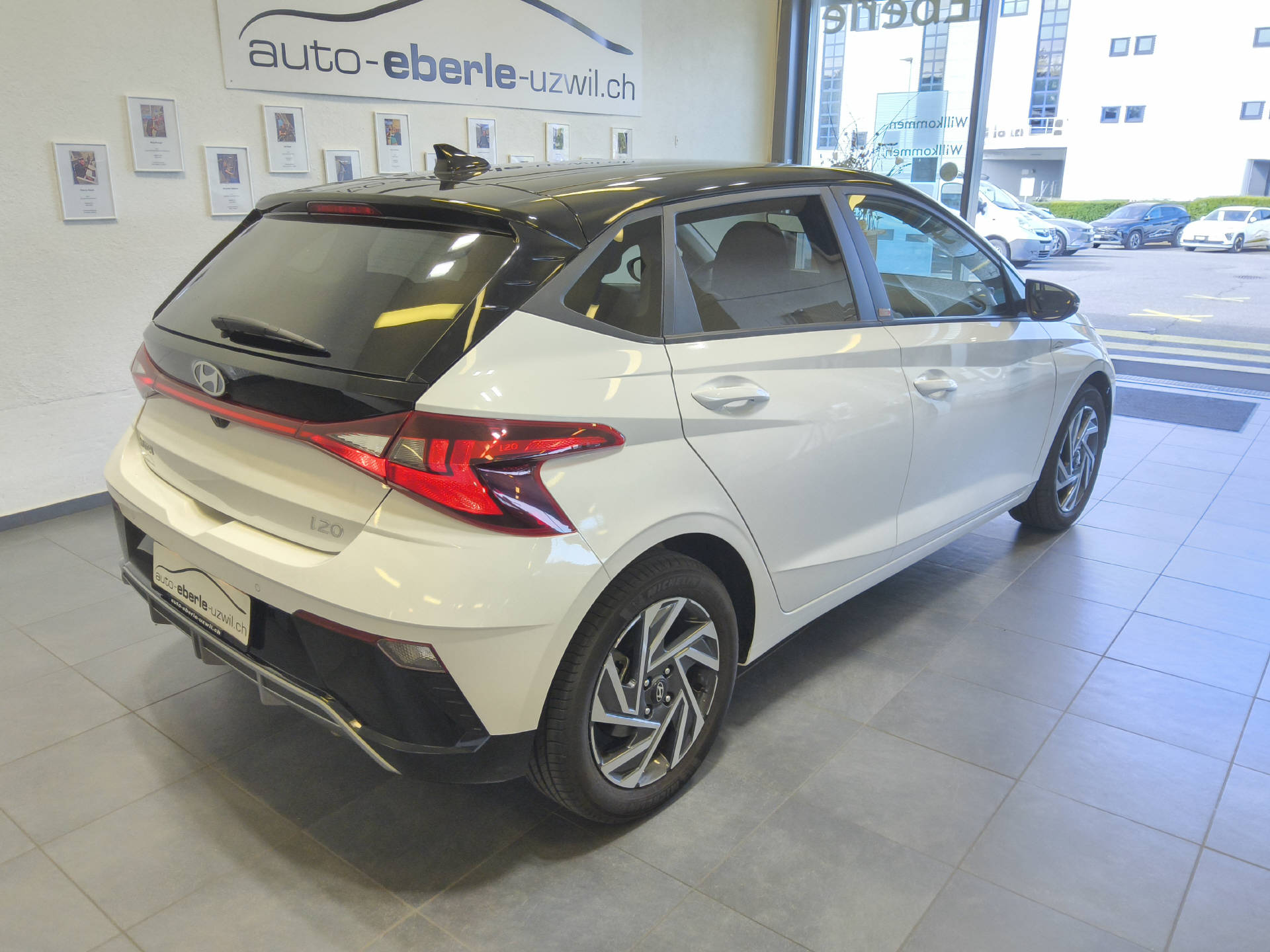 HYUNDAI i20 1.0 T-GDi Amplia-image-6