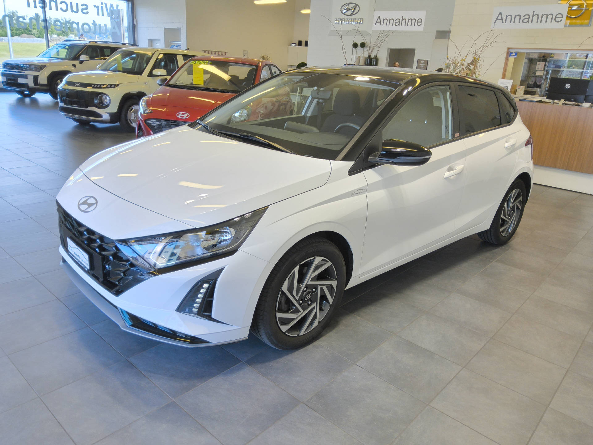 HYUNDAI i20 1.0 T-GDi Amplia-image-3