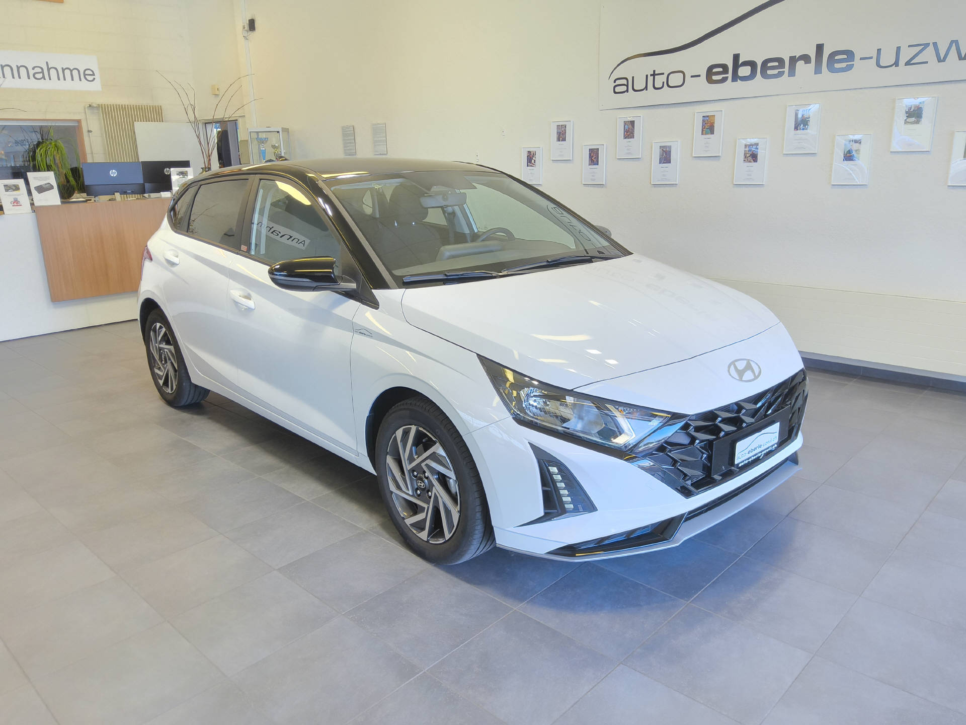 HYUNDAI i20 1.0 T-GDi Amplia-image-1