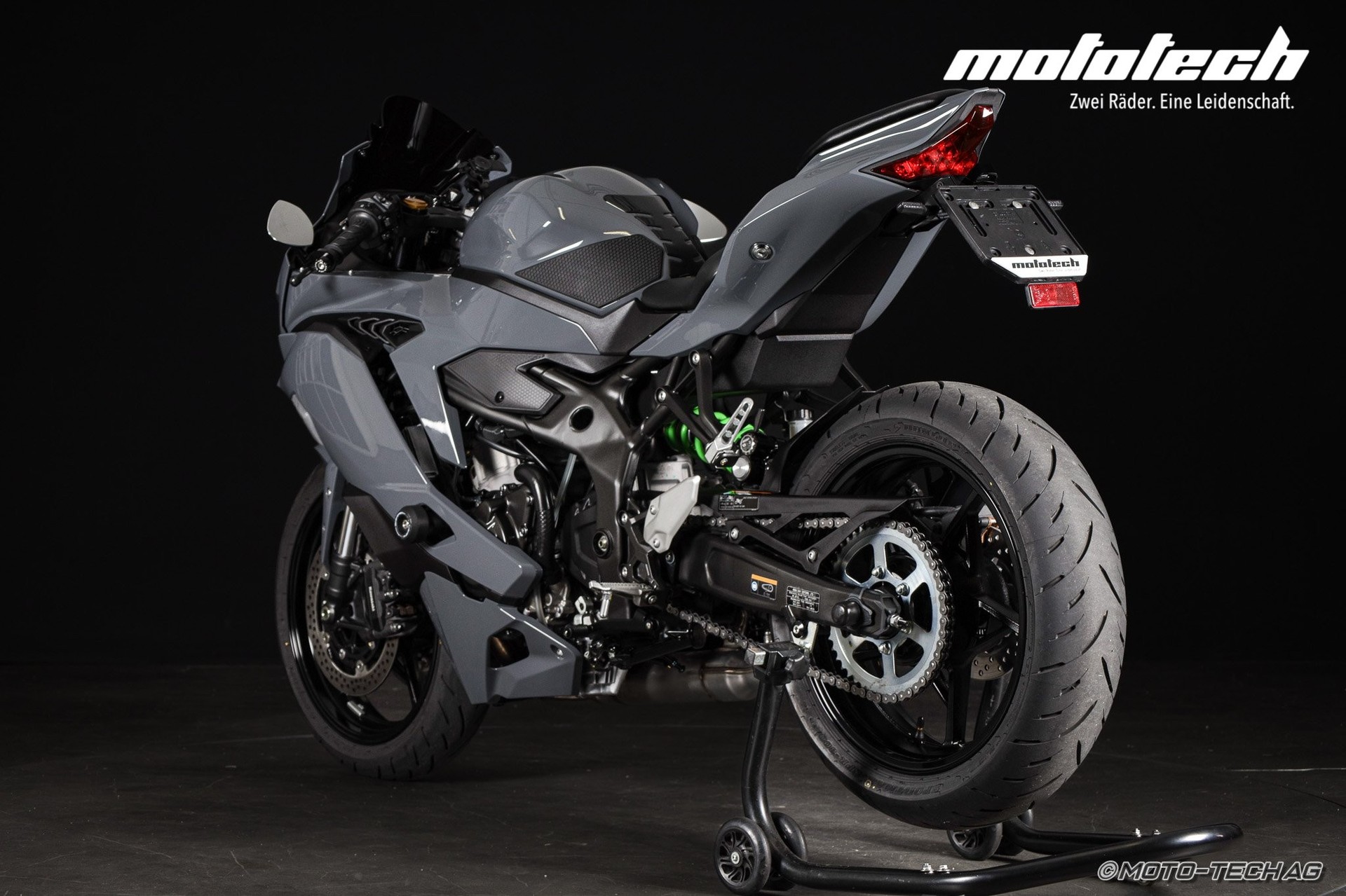 KAWASAKI Ninja ZX-4RR (35kW) STAGE 1 Stonehenge Grey-showroom-element-3