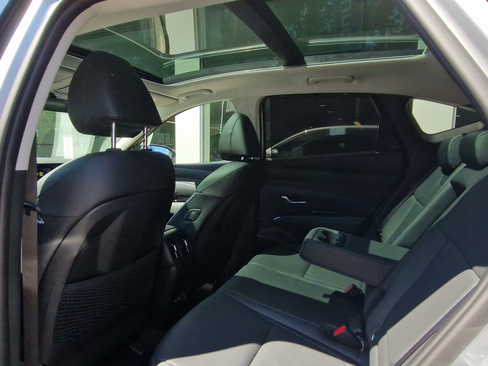 HYUNDAI Tucson 1.6 T-GDi HEV Vertex Swiss Edition 4WD-image-8