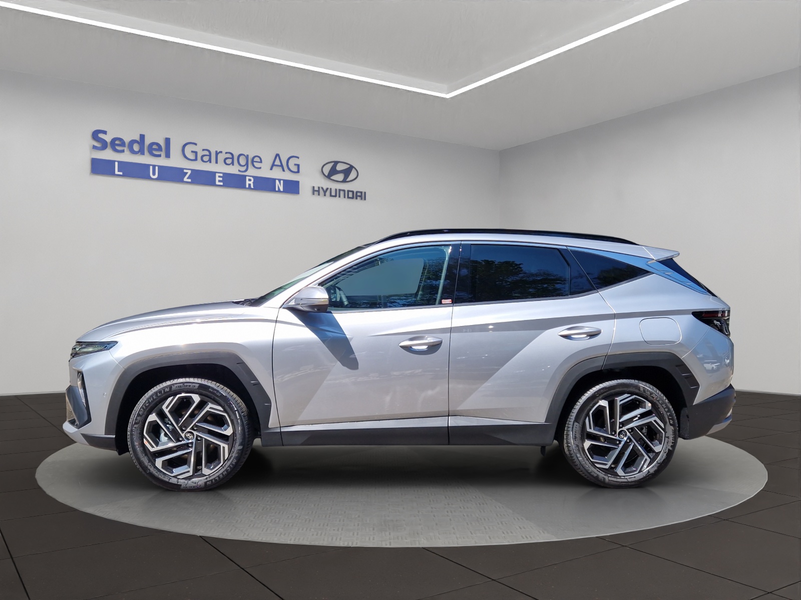 HYUNDAI Tucson 1.6 T-GDi HEV Vertex Swiss Edition 4WD-image-2