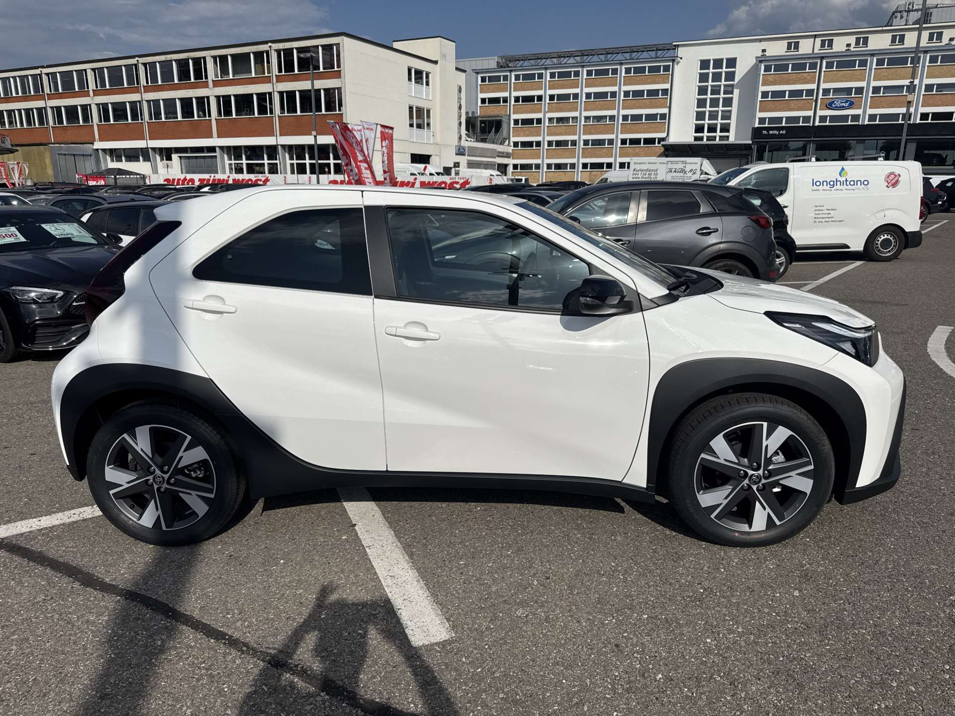 TOYOTA Aygo X 1.5 Comfort NEUES MODELL e-CVT Automat-image-10
