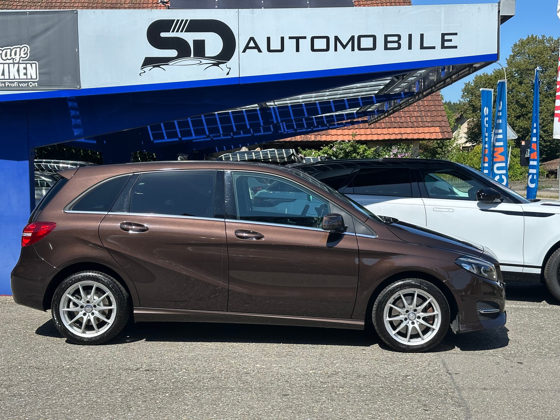 MERCEDES-BENZ B 250 AMG-Line 4Matic 7G-DCT-image-4