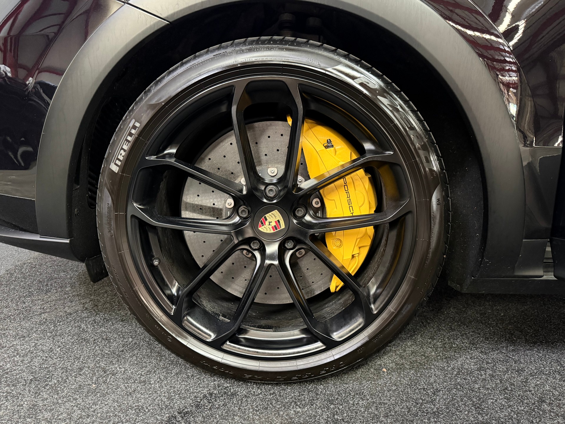 PORSCHE Cayenne Turbo GT incl. Approved-image-11