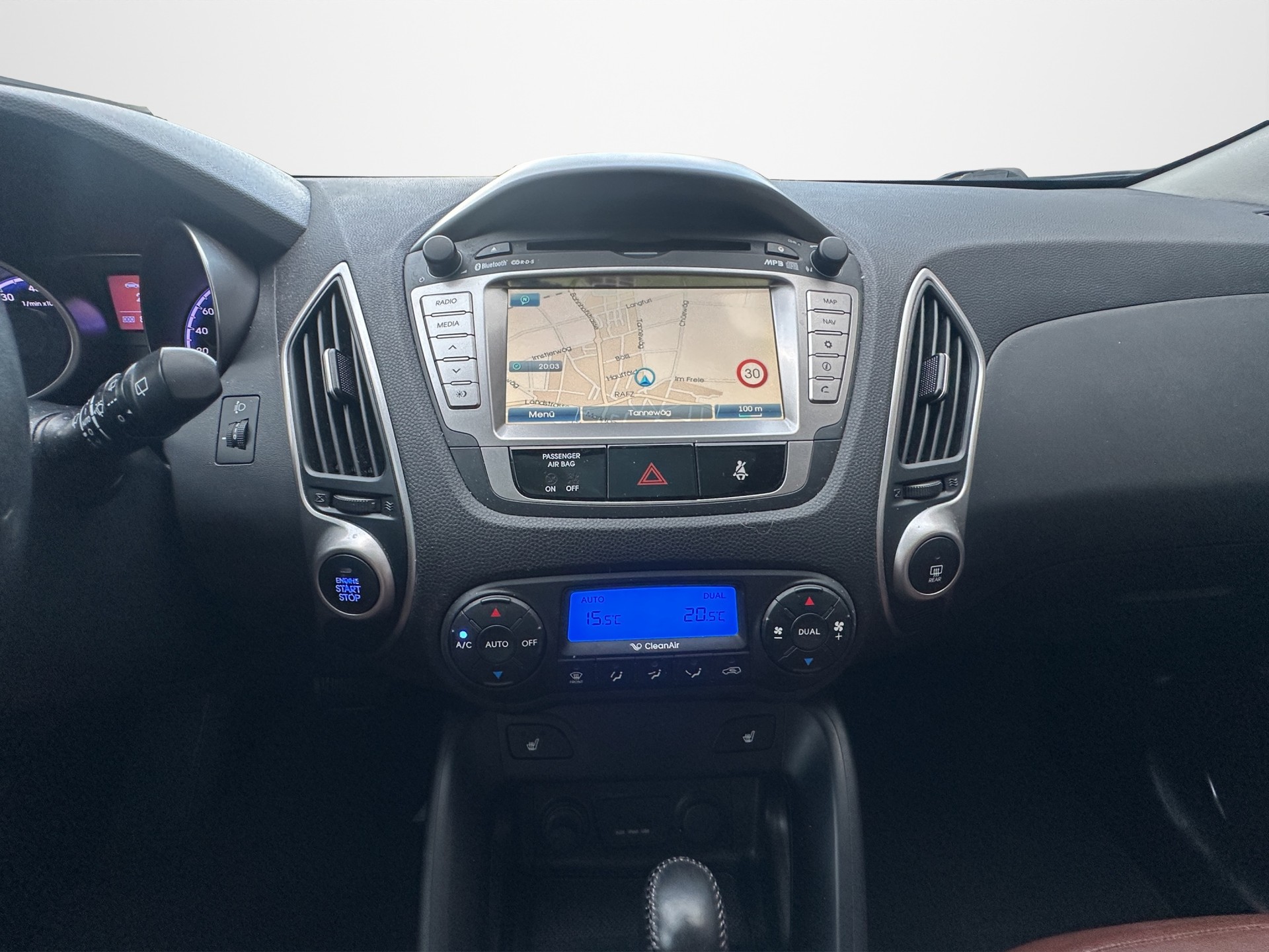 HYUNDAI iX 35 2.0 Premium 4WD Automatic-image-13