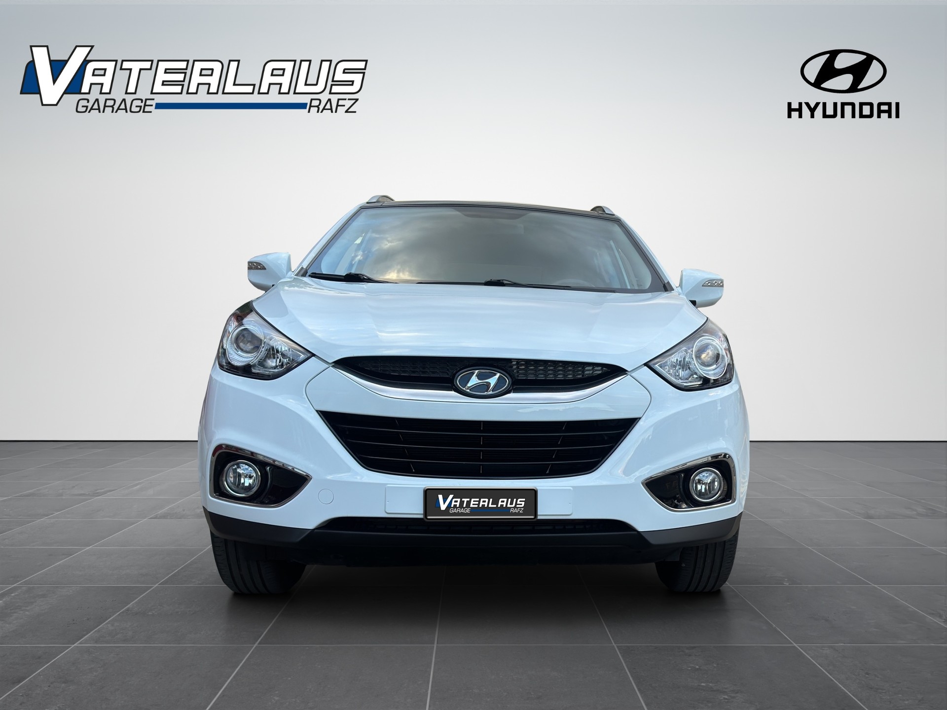 HYUNDAI iX 35 2.0 Premium 4WD Automatic-image-1