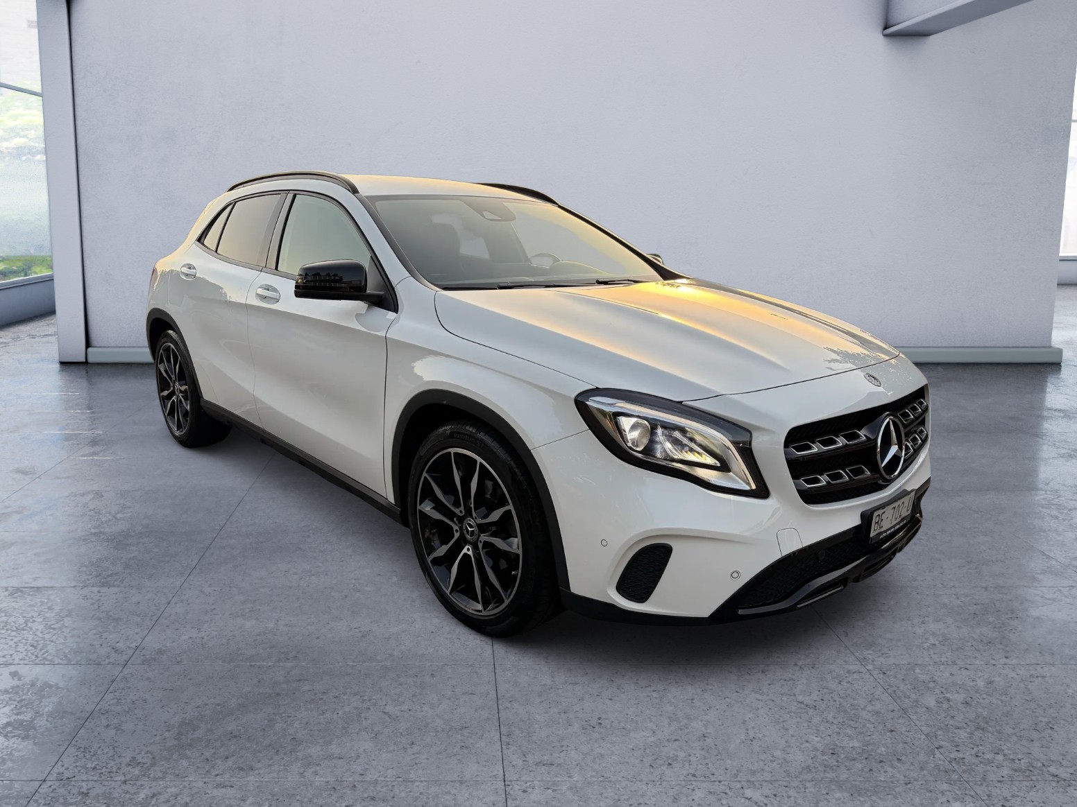 MERCEDES-BENZ GLA 200 Urban 7G-DCT-image-5