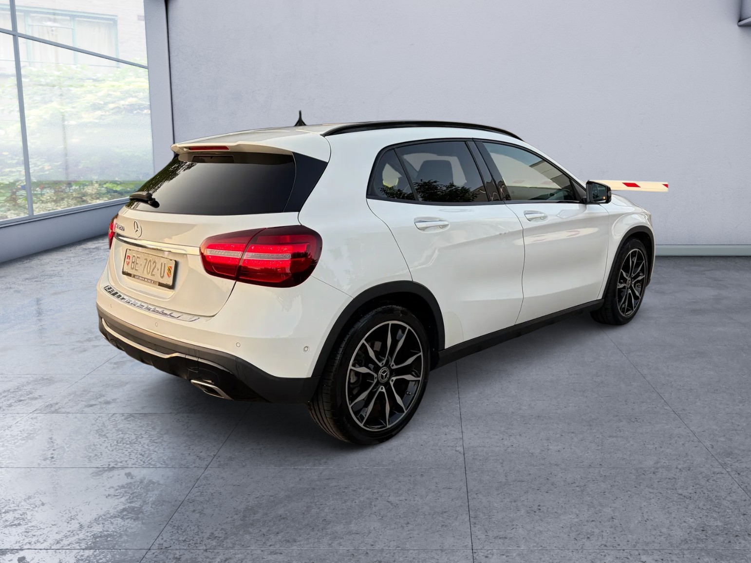 MERCEDES-BENZ GLA 200 Urban 7G-DCT-image-7
