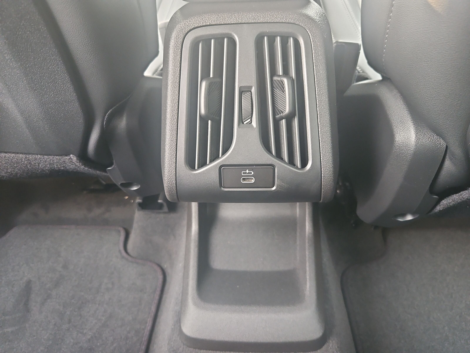 BMW X1 sDrive 18i-image-26