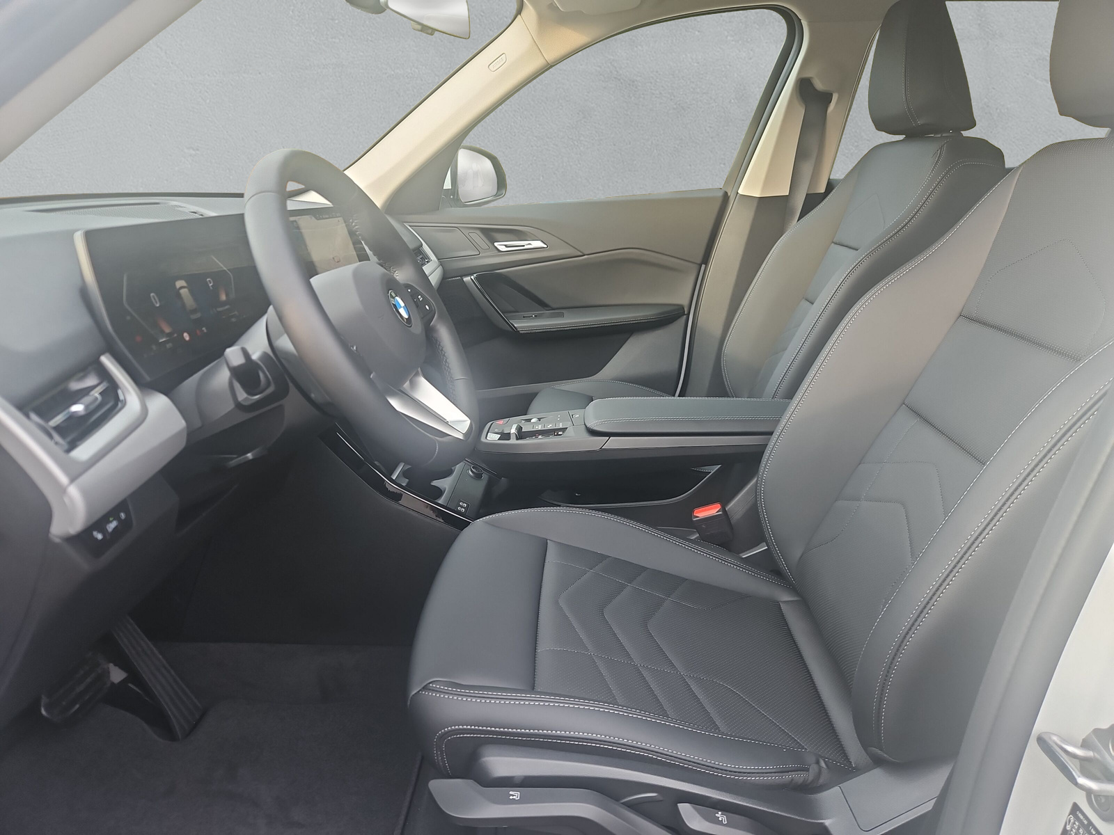 BMW X1 sDrive 18i-image-11