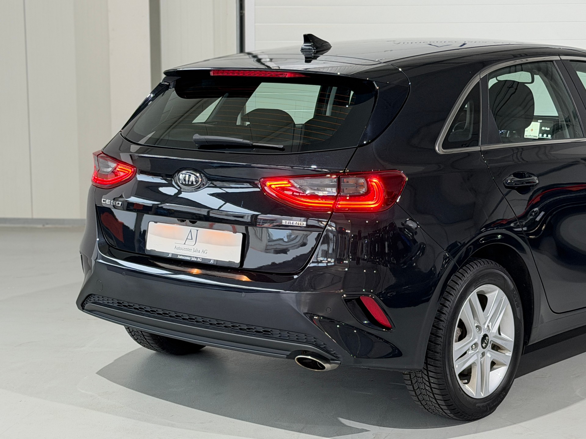 KIA Ceed 1.4 T-GDi Style DCT (CH)-image-5