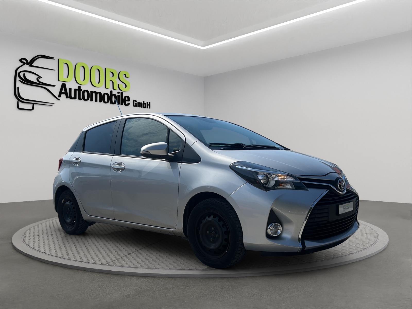 TOYOTA Yaris 1.33 Luna-image-3