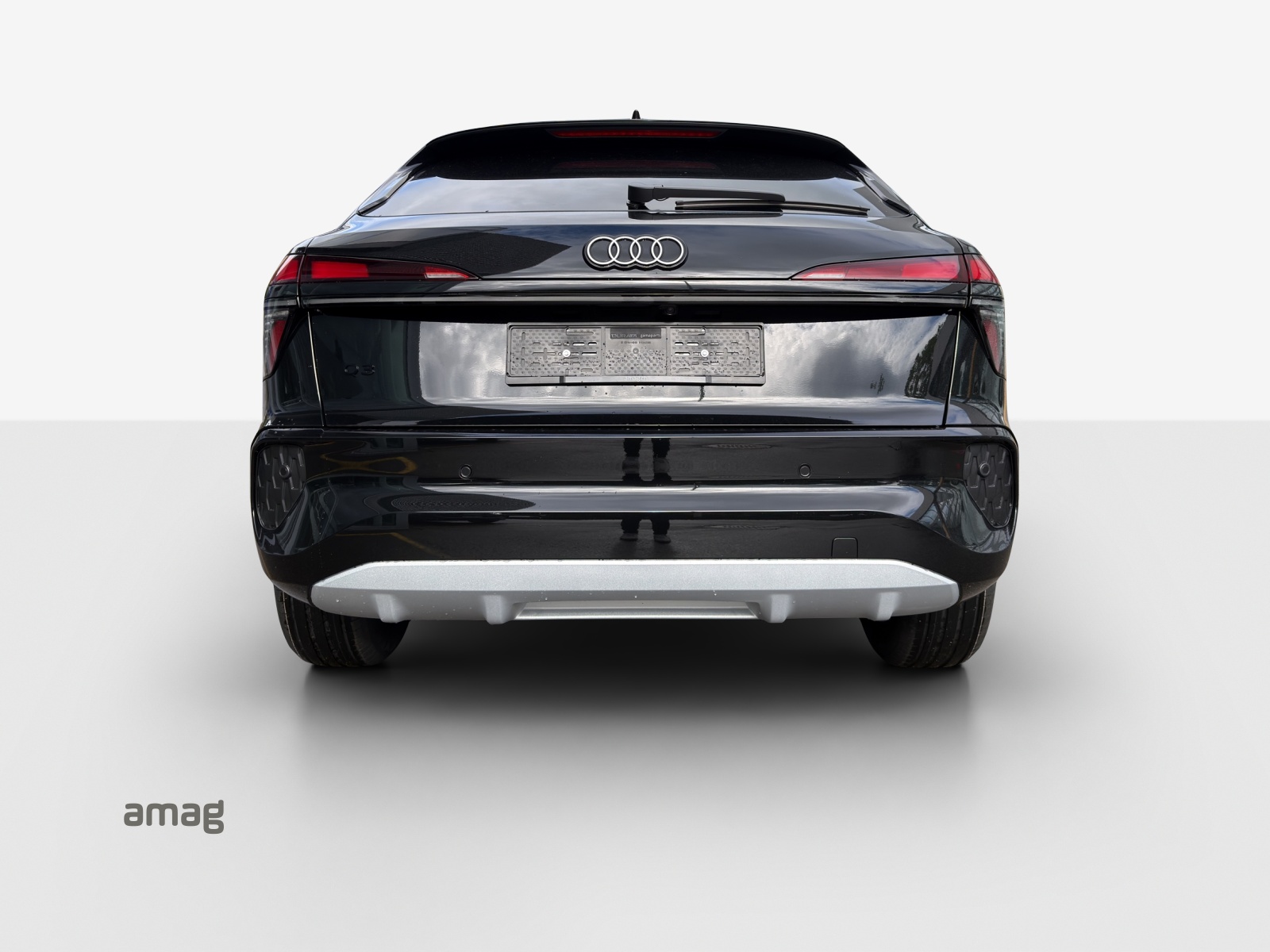 AUDI Q3 Sportback 110 kW TFSI S tronic-image-3