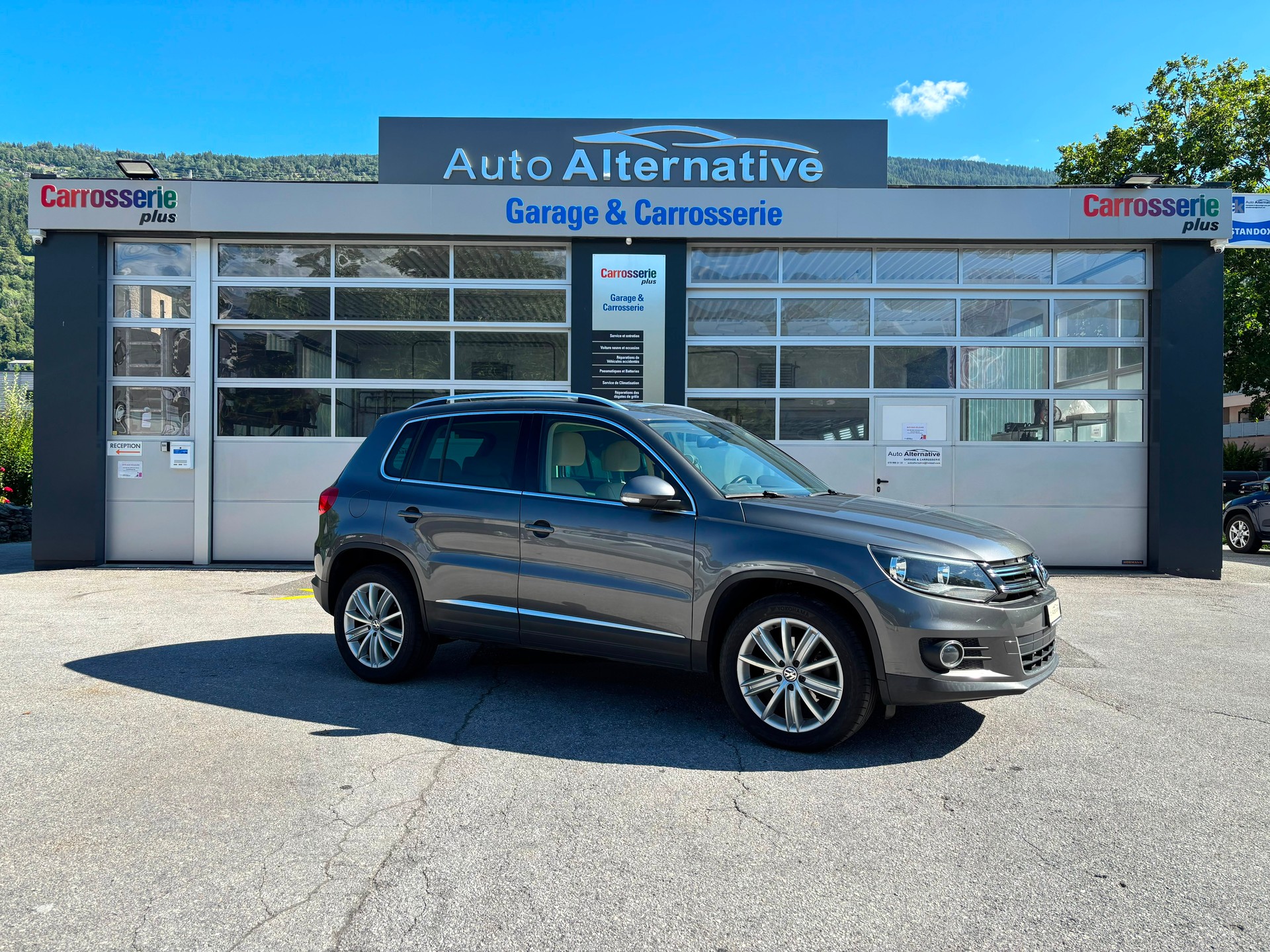 VW Tiguan 1.4 TSI Sport&Style 4Motion-image-0