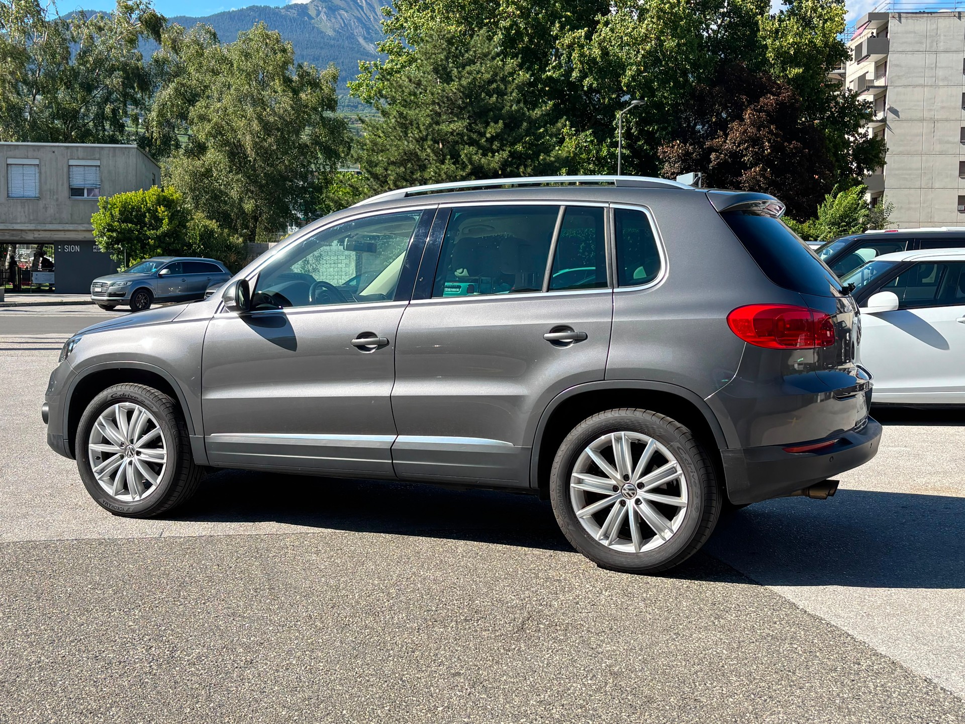 VW Tiguan 1.4 TSI Sport&Style 4Motion-image-10