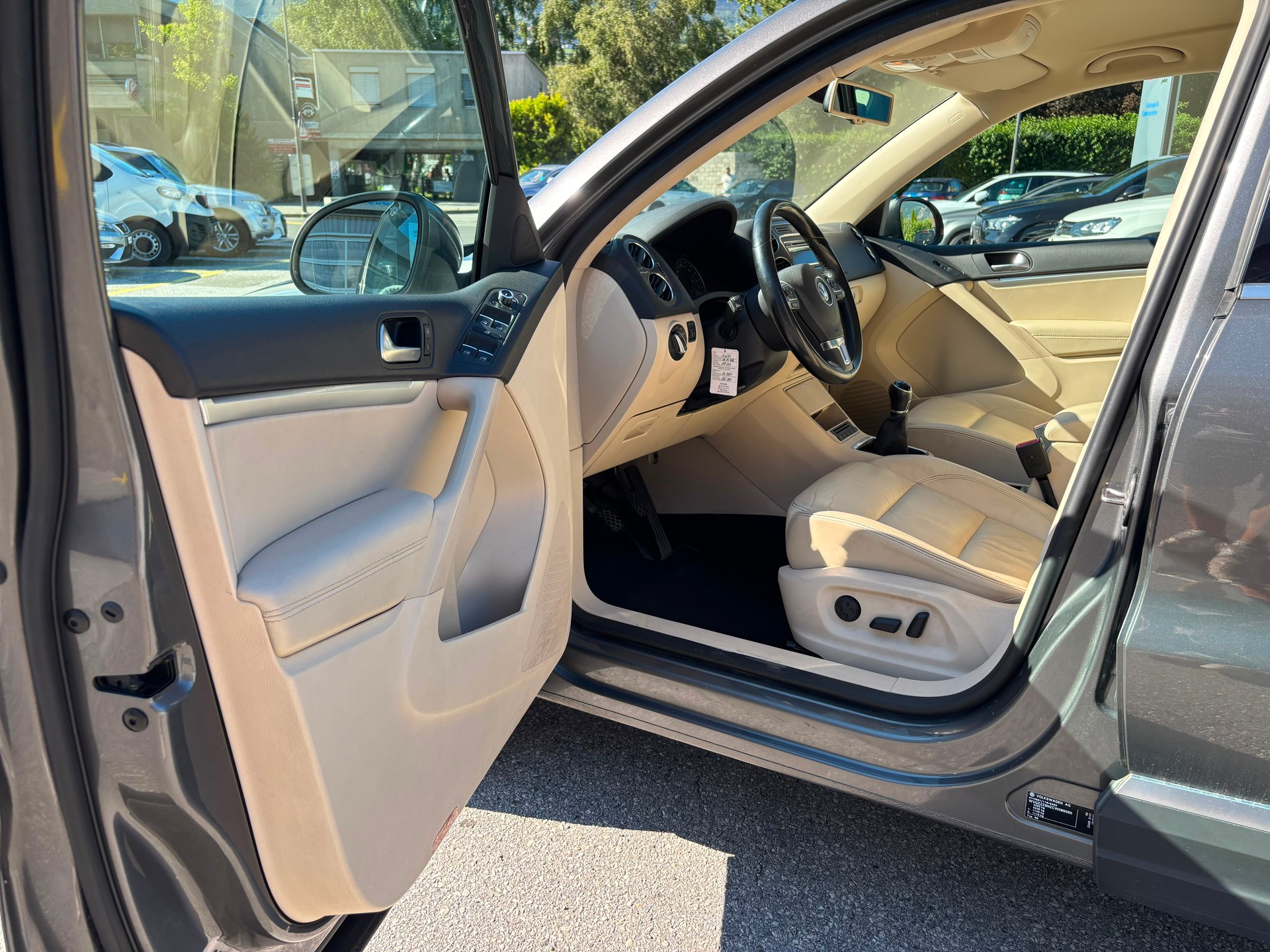 VW Tiguan 1.4 TSI Sport&Style 4Motion-image-17