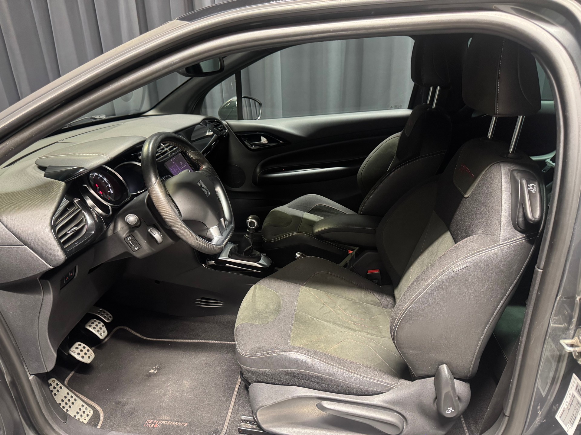 DS AUTOMOBILES DS 3 1.6 THP Performance Line (159-image-6