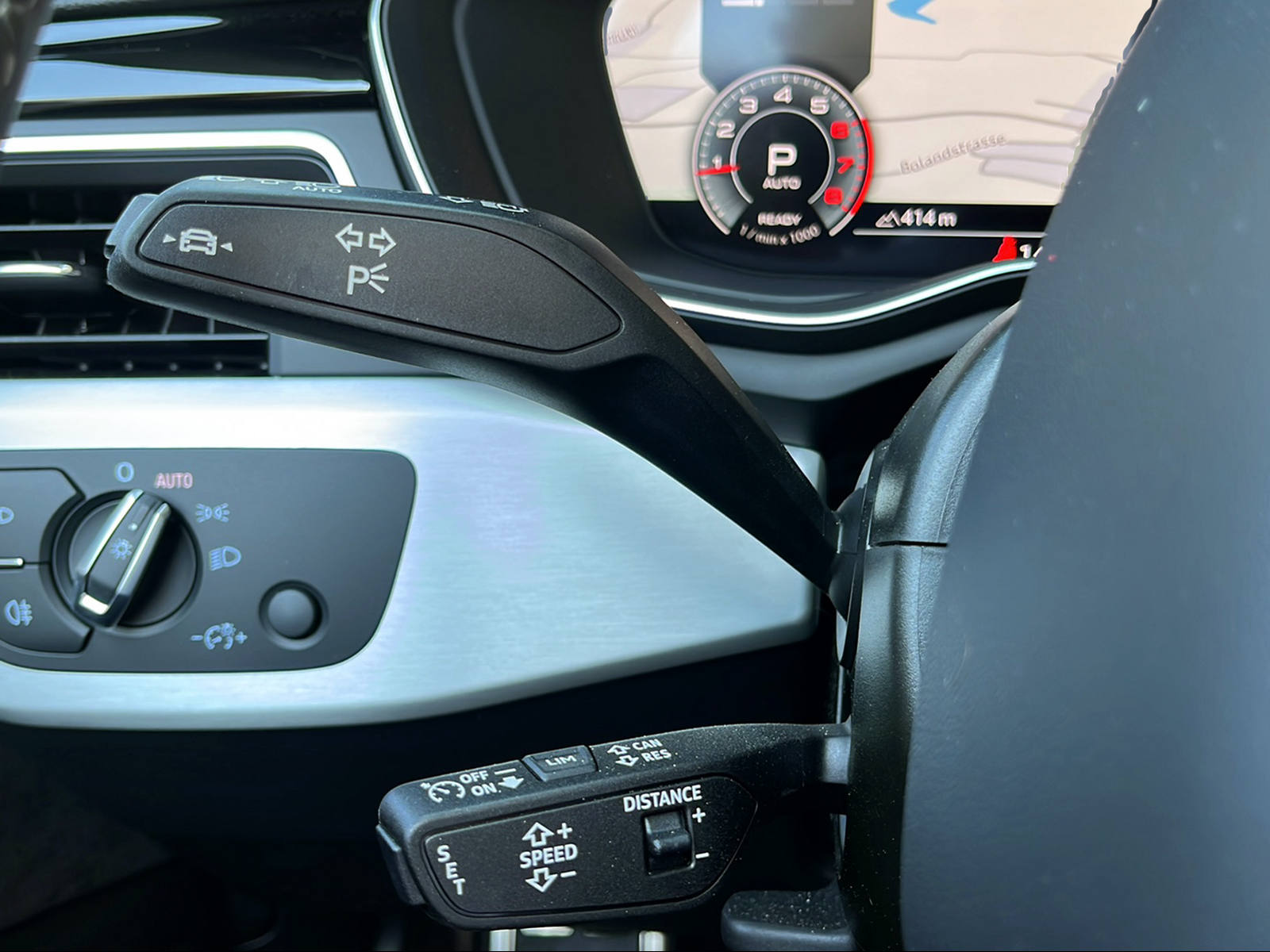 AUDI audi A5 Cabriolet 40 TFSI S-Line Attraction S-tronic quattro Navarablau Metallic-image-15