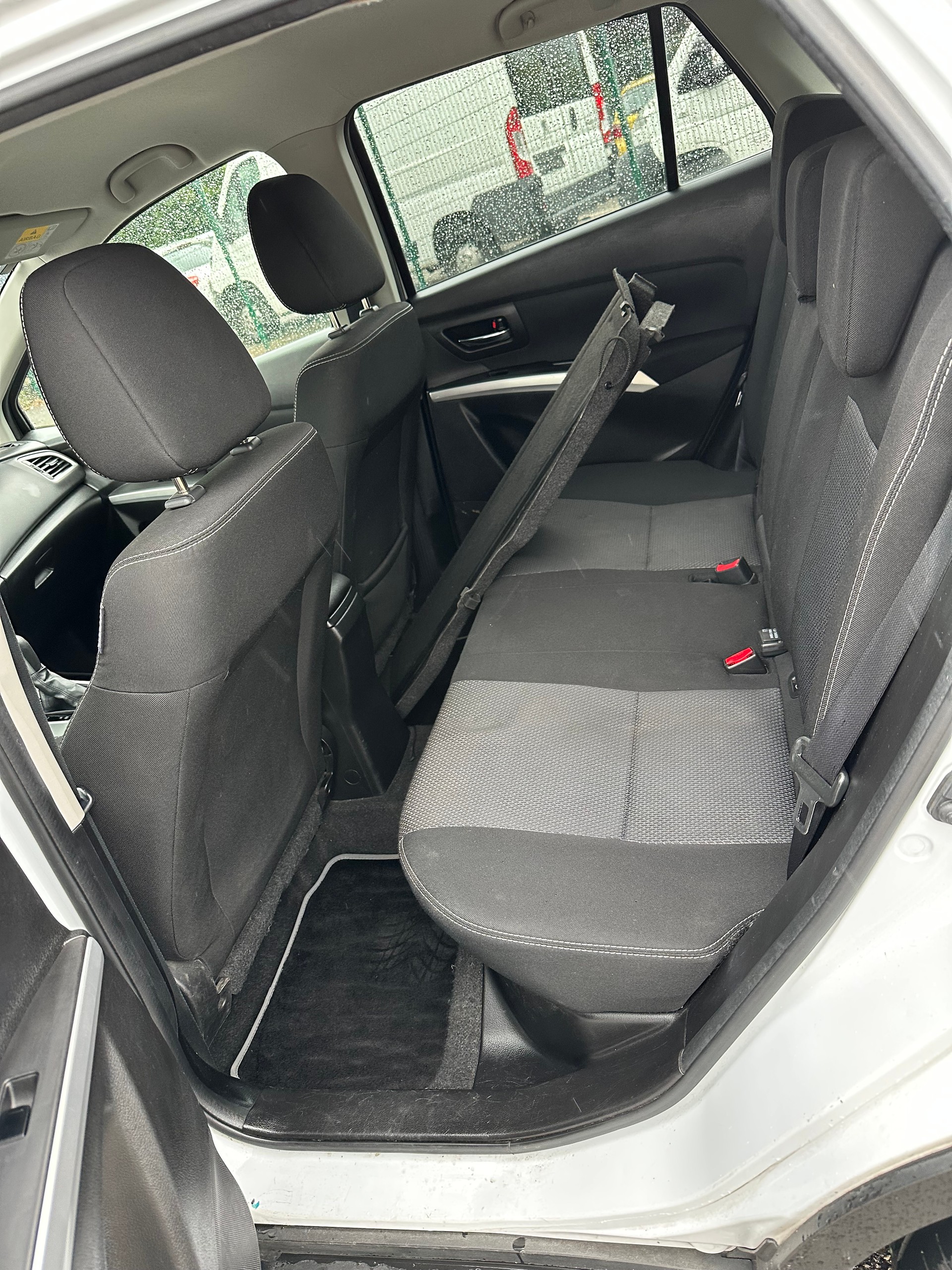SUZUKI SX4 S-Cross 1.6 TD PizSulai Top 4WD TCSS-image-5