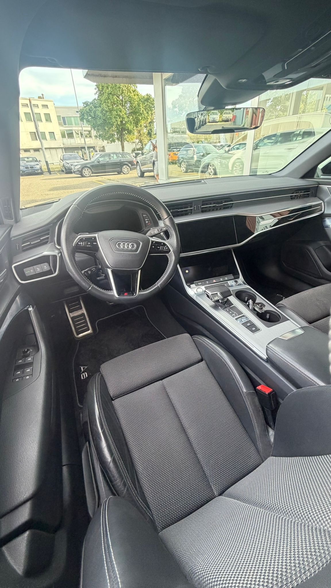 AUDI A6 Avant 45 TFSI Sport Attraction quattro S-tronic-image-11
