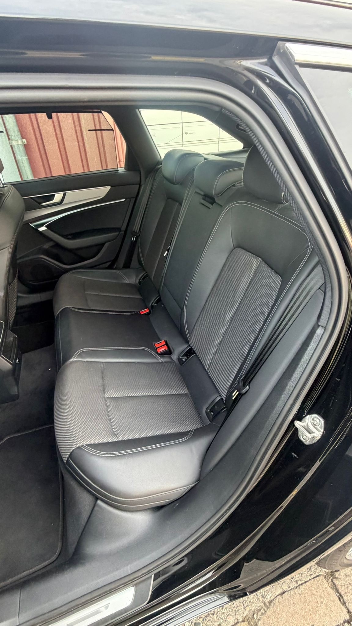 AUDI A6 Avant 45 TFSI Sport Attraction quattro S-tronic-image-6