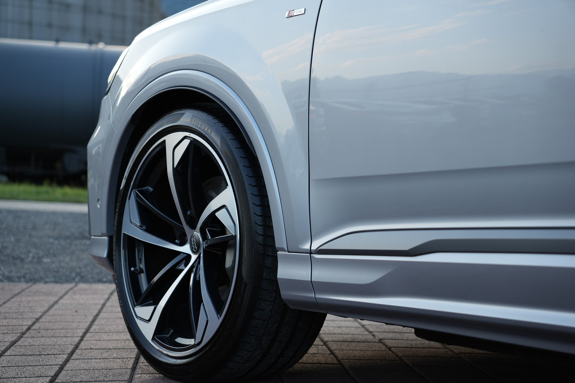 AUDI Q7 50 TDI quattro S Line tiptronic (7-Plätzer)-image-9