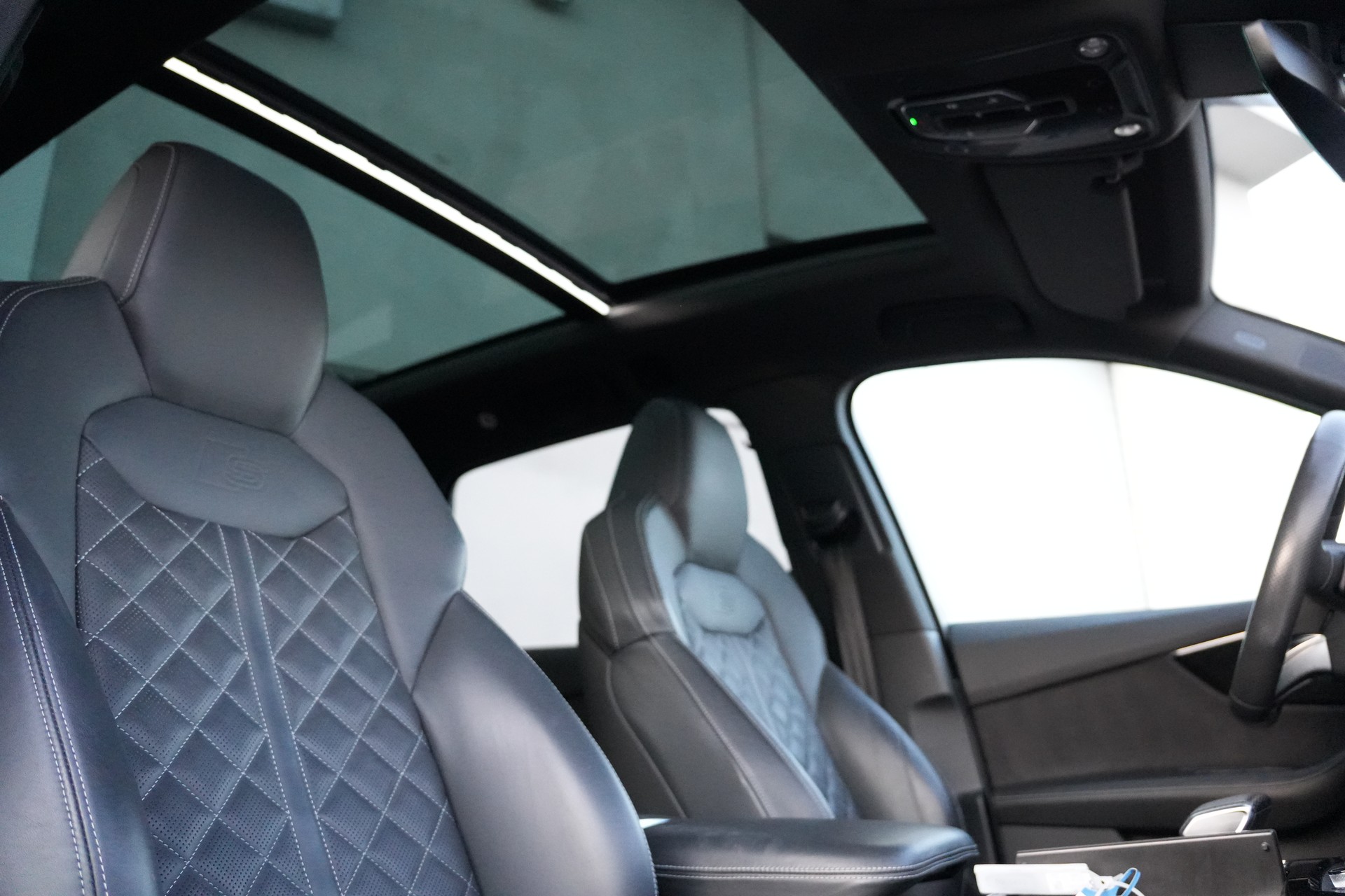 AUDI Q7 50 TDI quattro S Line tiptronic (7-Plätzer)-image-15