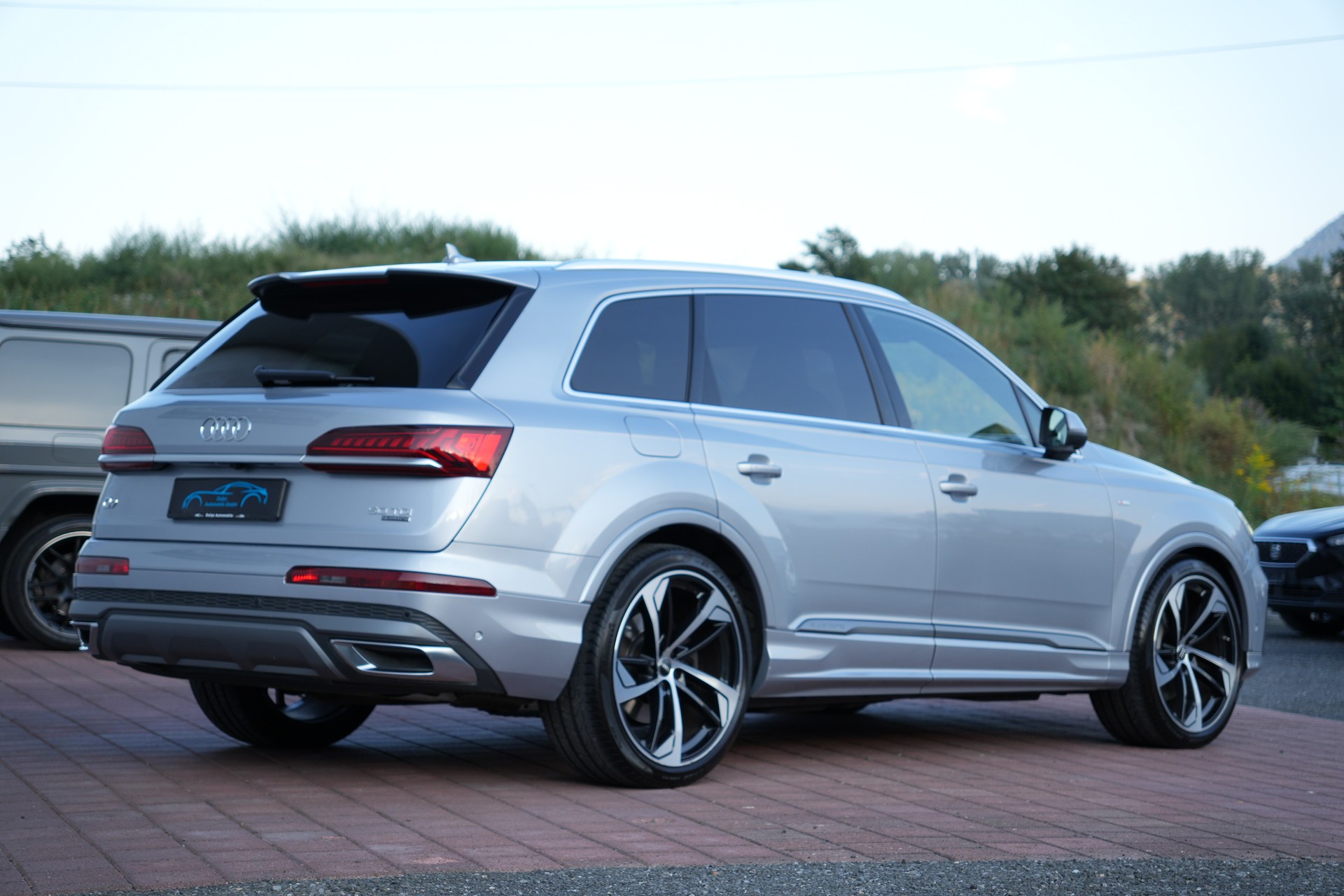 AUDI Q7 50 TDI quattro S Line tiptronic (7-Plätzer)-showroom-element-3