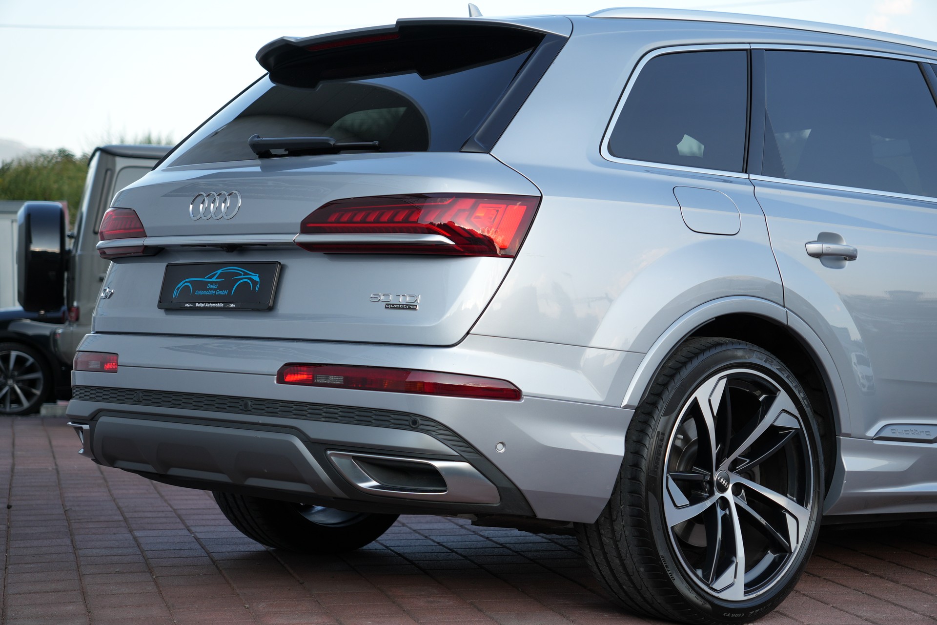 AUDI Q7 50 TDI quattro S Line tiptronic (7-Plätzer)-image-4