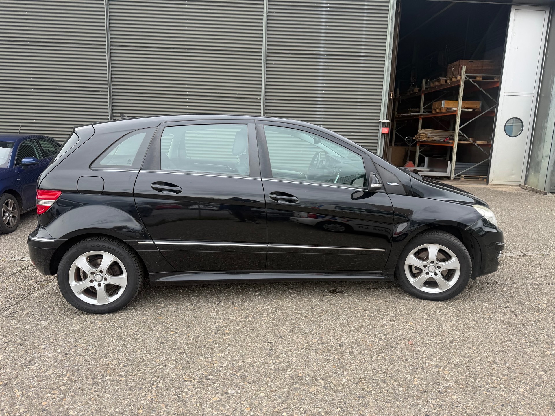 MERCEDES-BENZ B 180 (170) BlueEfficiency ** Klimaanlage ** 06x Airbag **-image-8