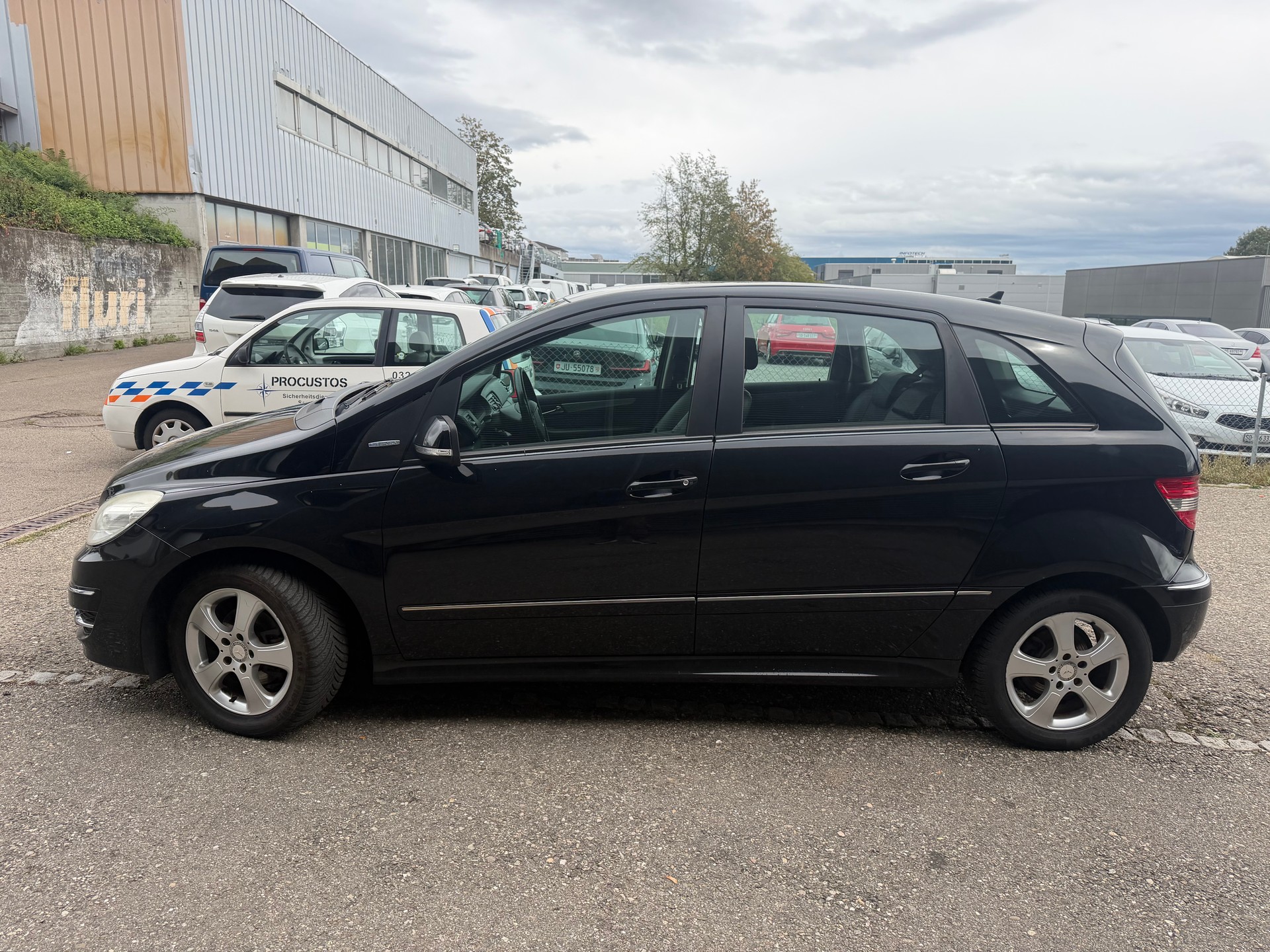 MERCEDES-BENZ B 180 (170) BlueEfficiency ** Klimaanlage ** 06x Airbag **-image-9