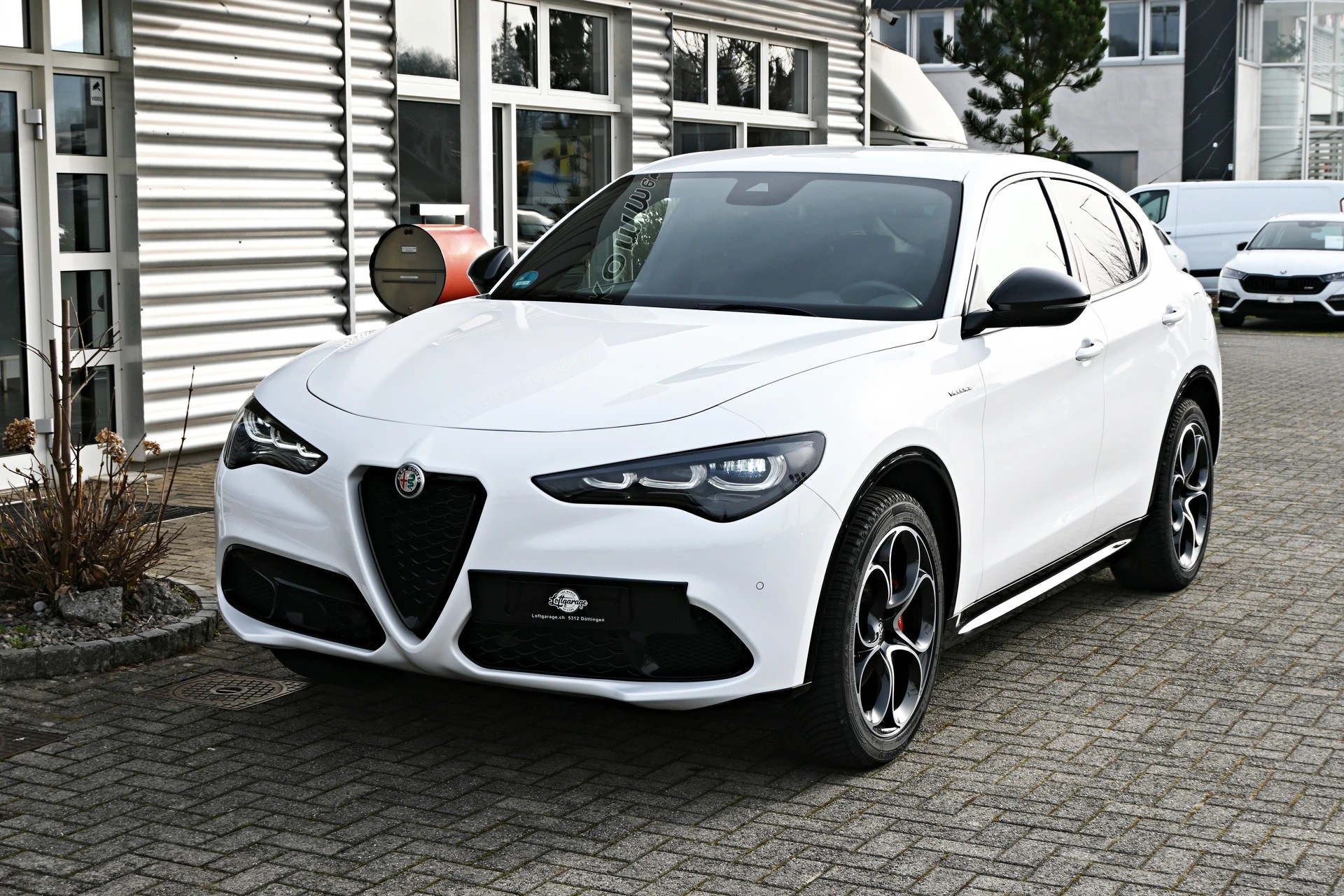ALFA ROMEO Stelvio 2.2 JTDM Veloce Sport Black Premium Q4 AT8+ 210PS + New Modell-image-1