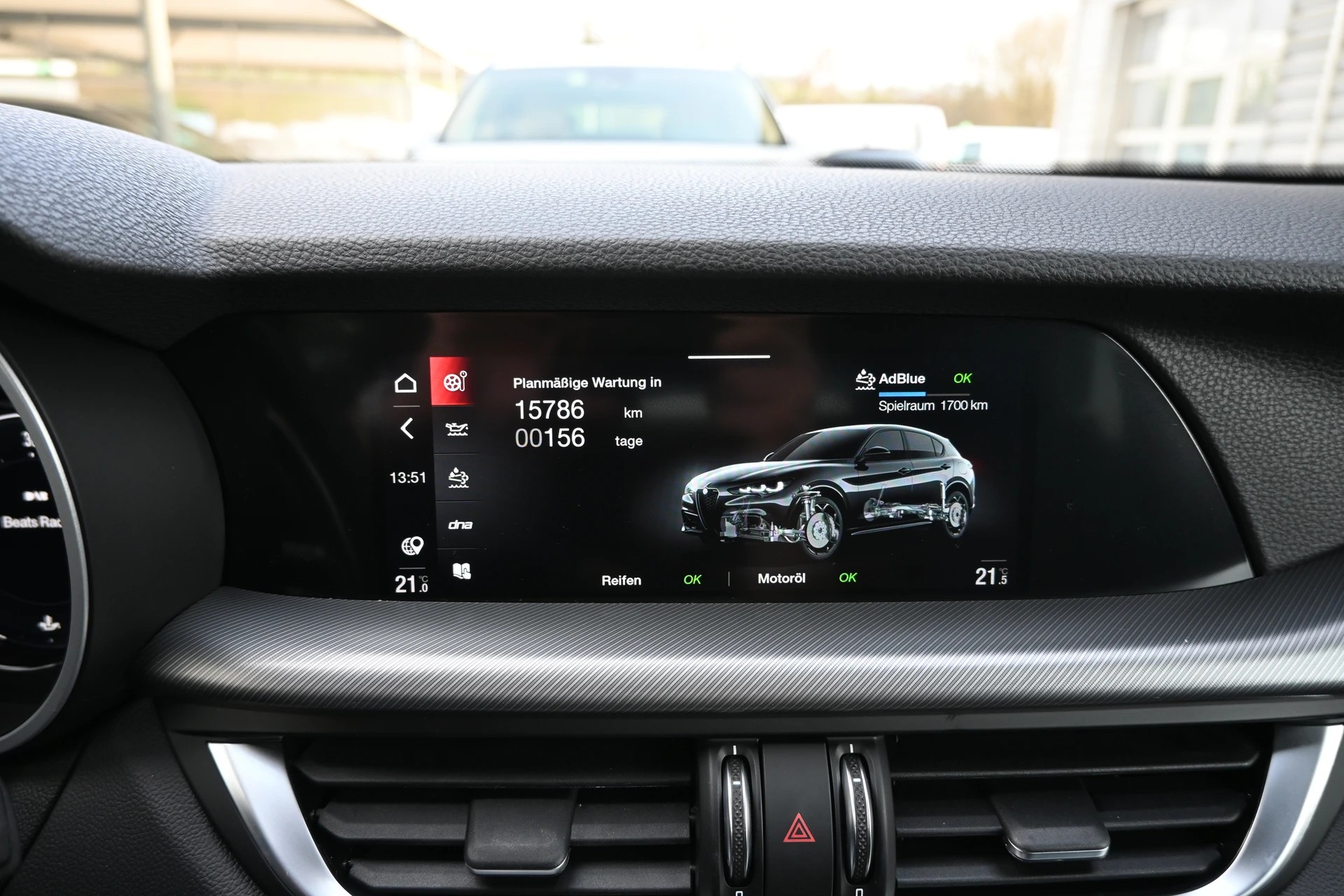 ALFA ROMEO Stelvio 2.2 JTDM Veloce Sport Black Premium Q4 AT8+ 210PS + New Modell-image-31