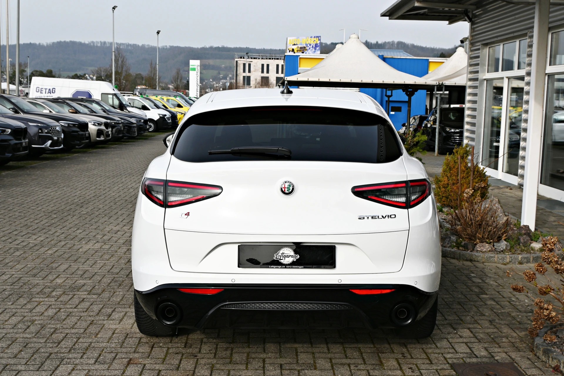 ALFA ROMEO Stelvio 2.2 JTDM Veloce Sport Black Premium Q4 AT8+ 210PS + New Modell-image-3