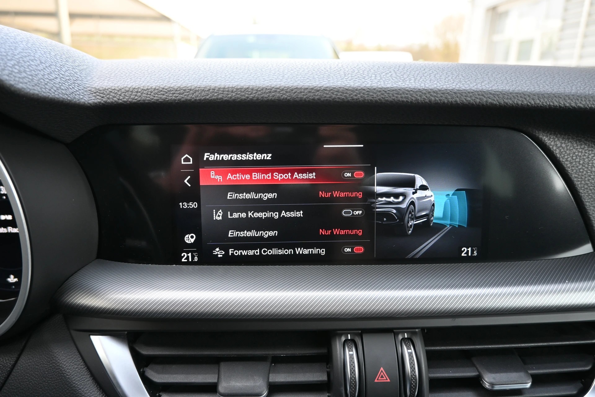 ALFA ROMEO Stelvio 2.2 JTDM Veloce Sport Black Premium Q4 AT8+ 210PS + New Modell-image-23