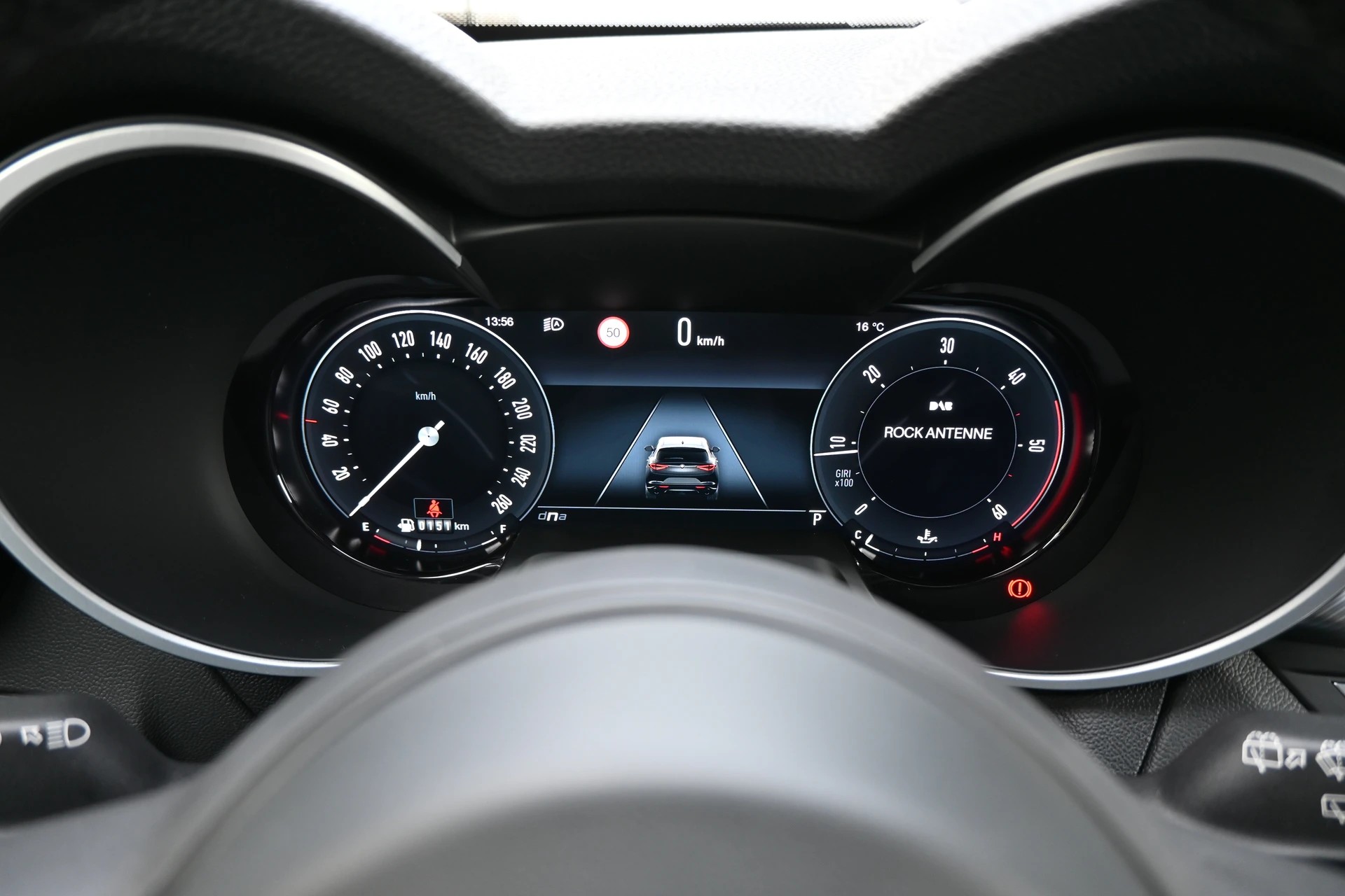 ALFA ROMEO Stelvio 2.2 JTDM Veloce Sport Black Premium Q4 AT8+ 210PS + New Modell-image-16