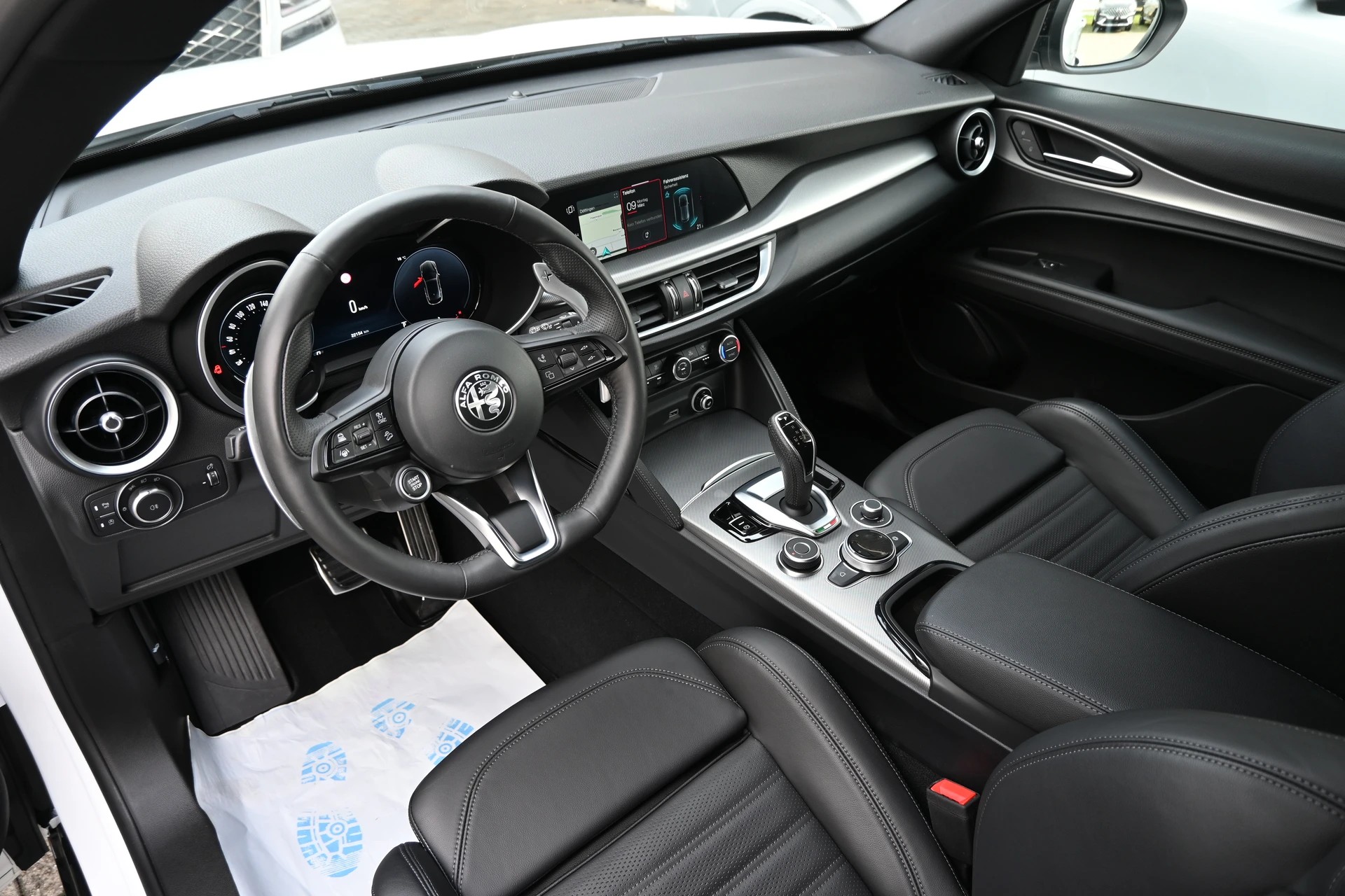 ALFA ROMEO Stelvio 2.2 JTDM Veloce Sport Black Premium Q4 AT8+ 210PS + New Modell-image-9