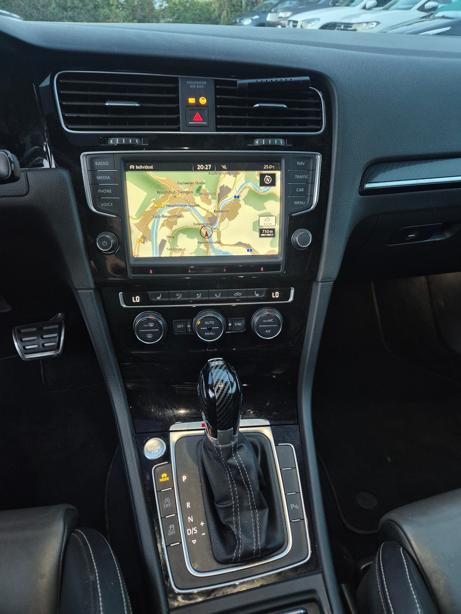 VW Golf 2.0 TSI R 4Motion DSG-image-10