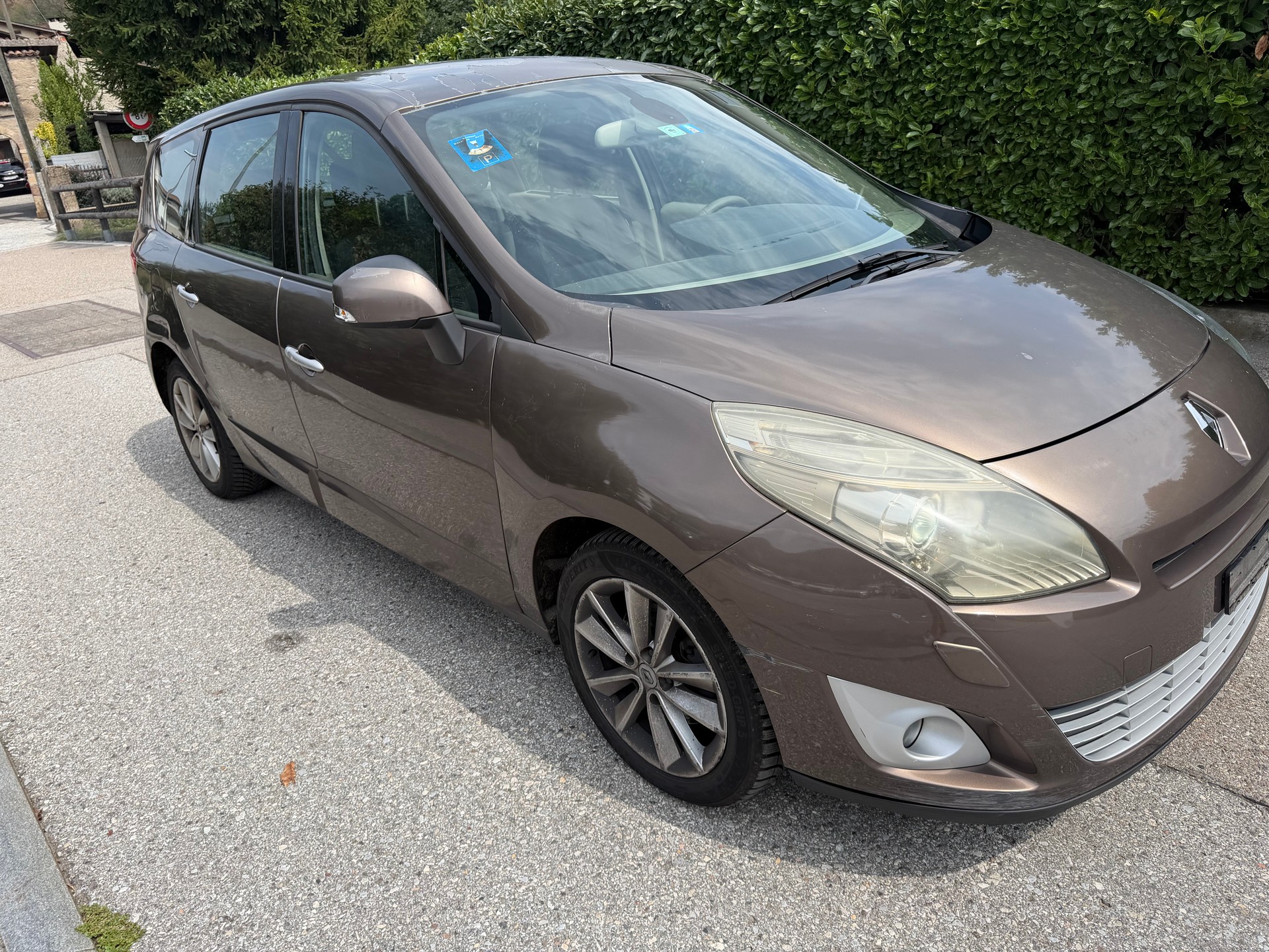 RENAULT Grand Scénic 1.4 16V Turbo Expression-image-2