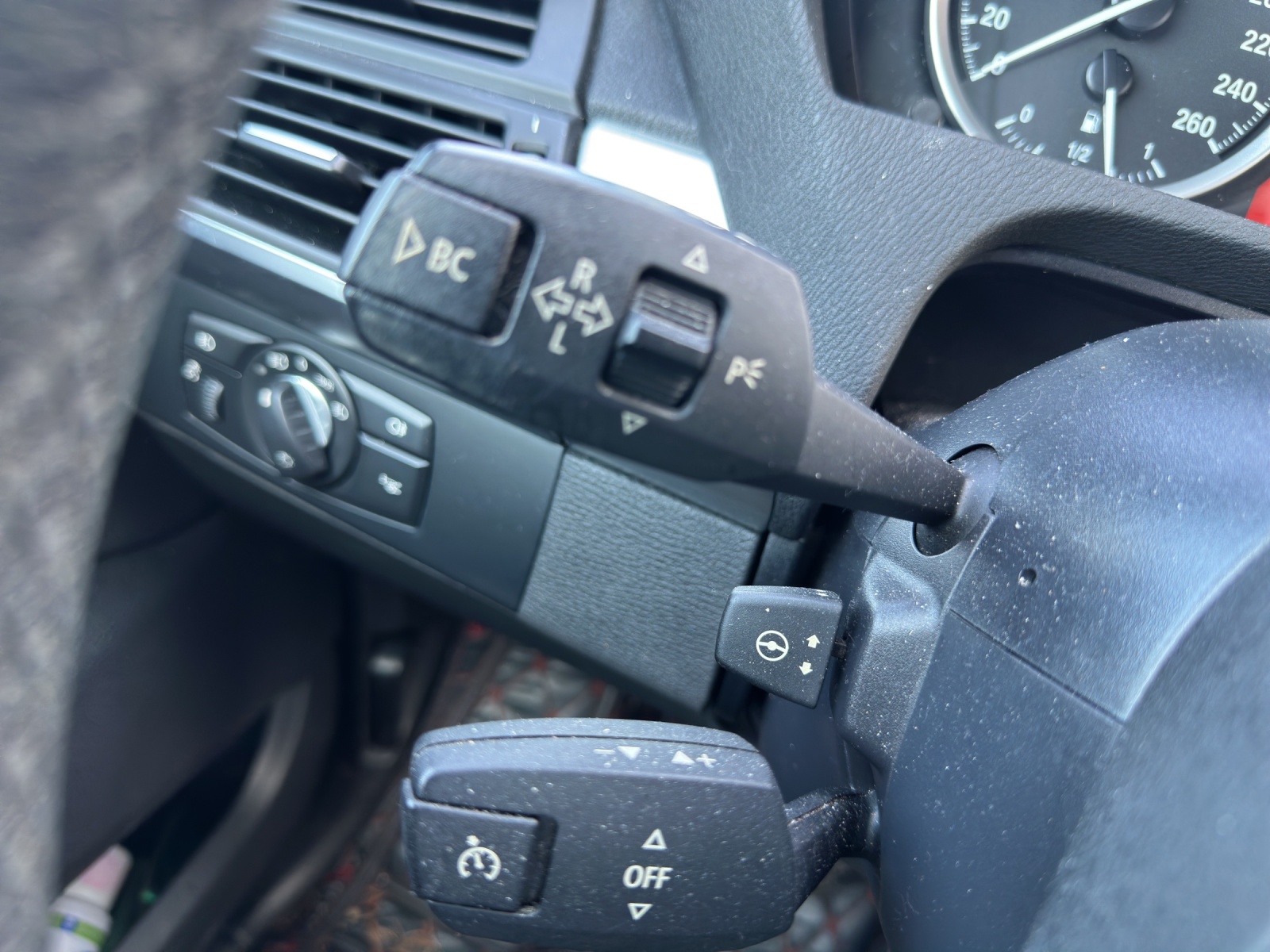 BMW X6 xDrive 50i Steptronic-image-11