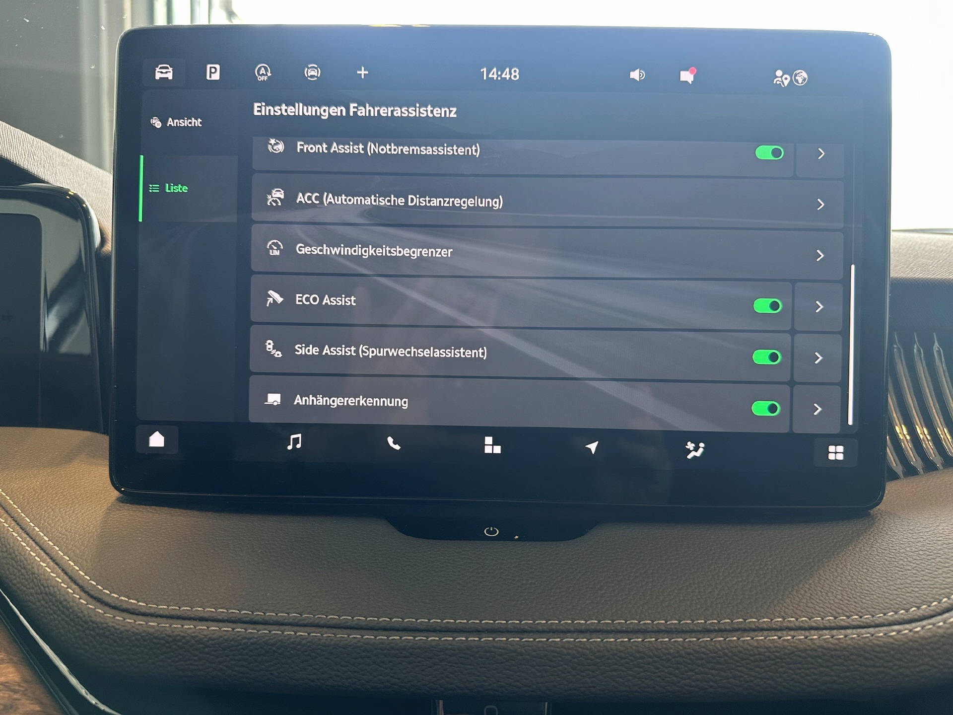 SKODA Superb Combi 2.0 TSI L & K 4x4 DSG-image-16