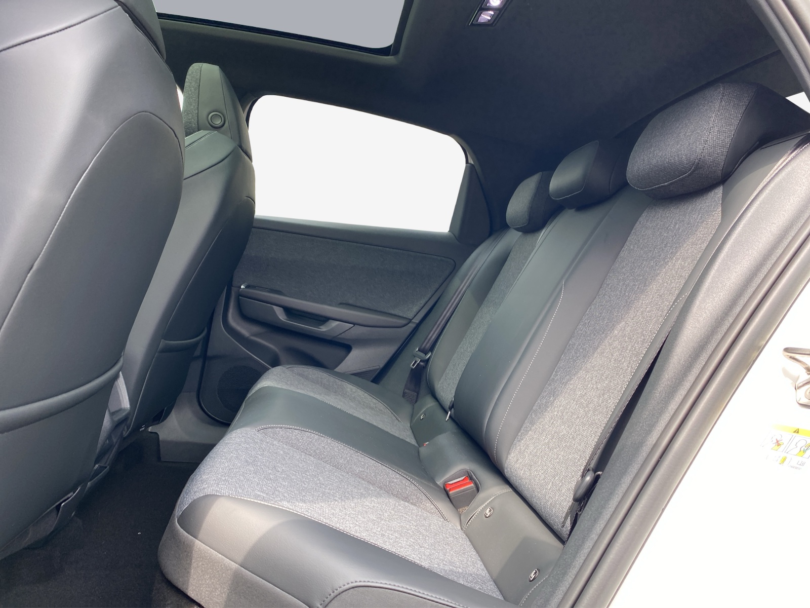 VW ID.Polo 52 kWh Style Edition One Plus-image-11