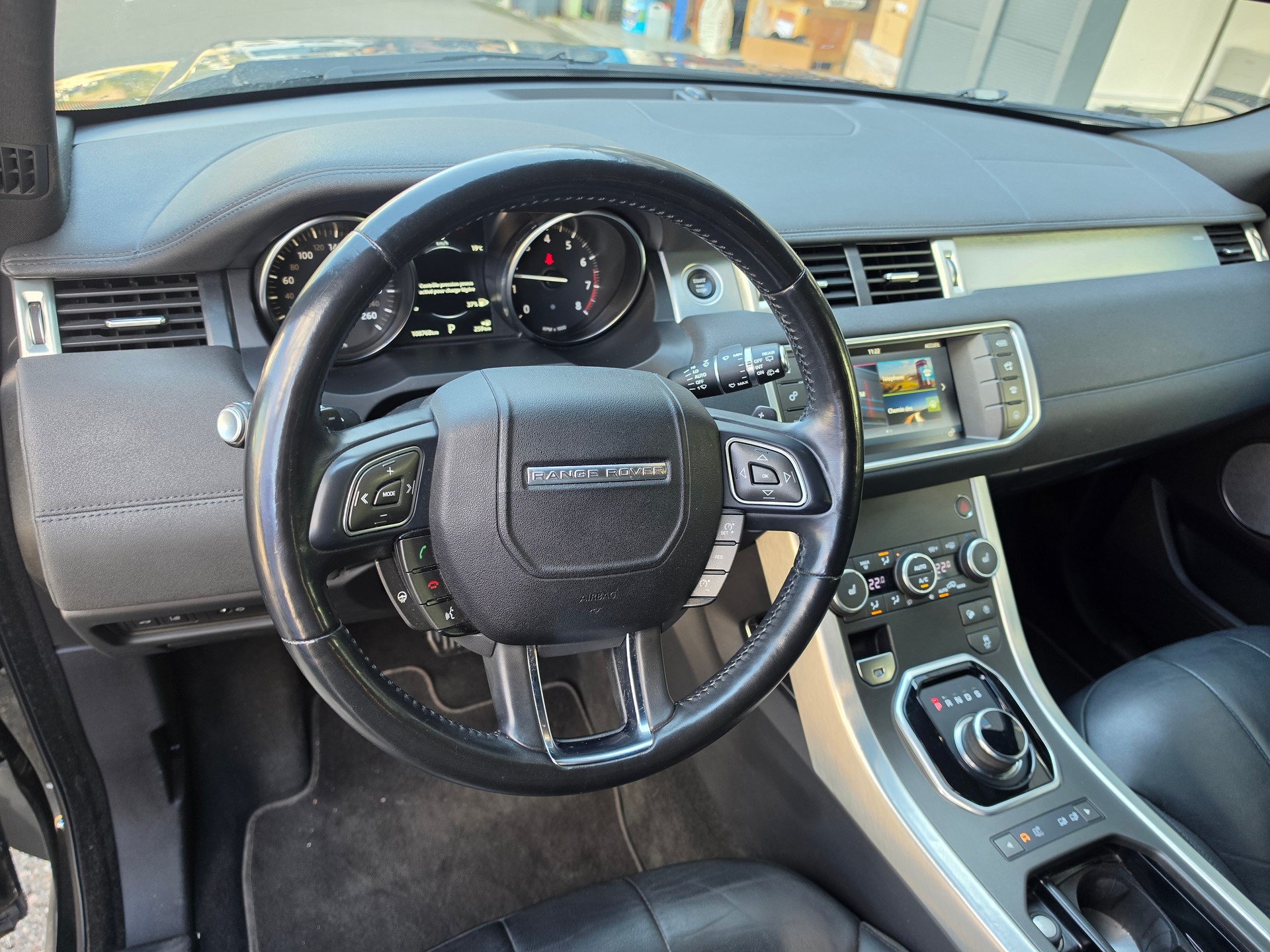 LAND ROVER Range Rover Evoque 2.0 Si4 HSE Dynamic AT9-image-9
