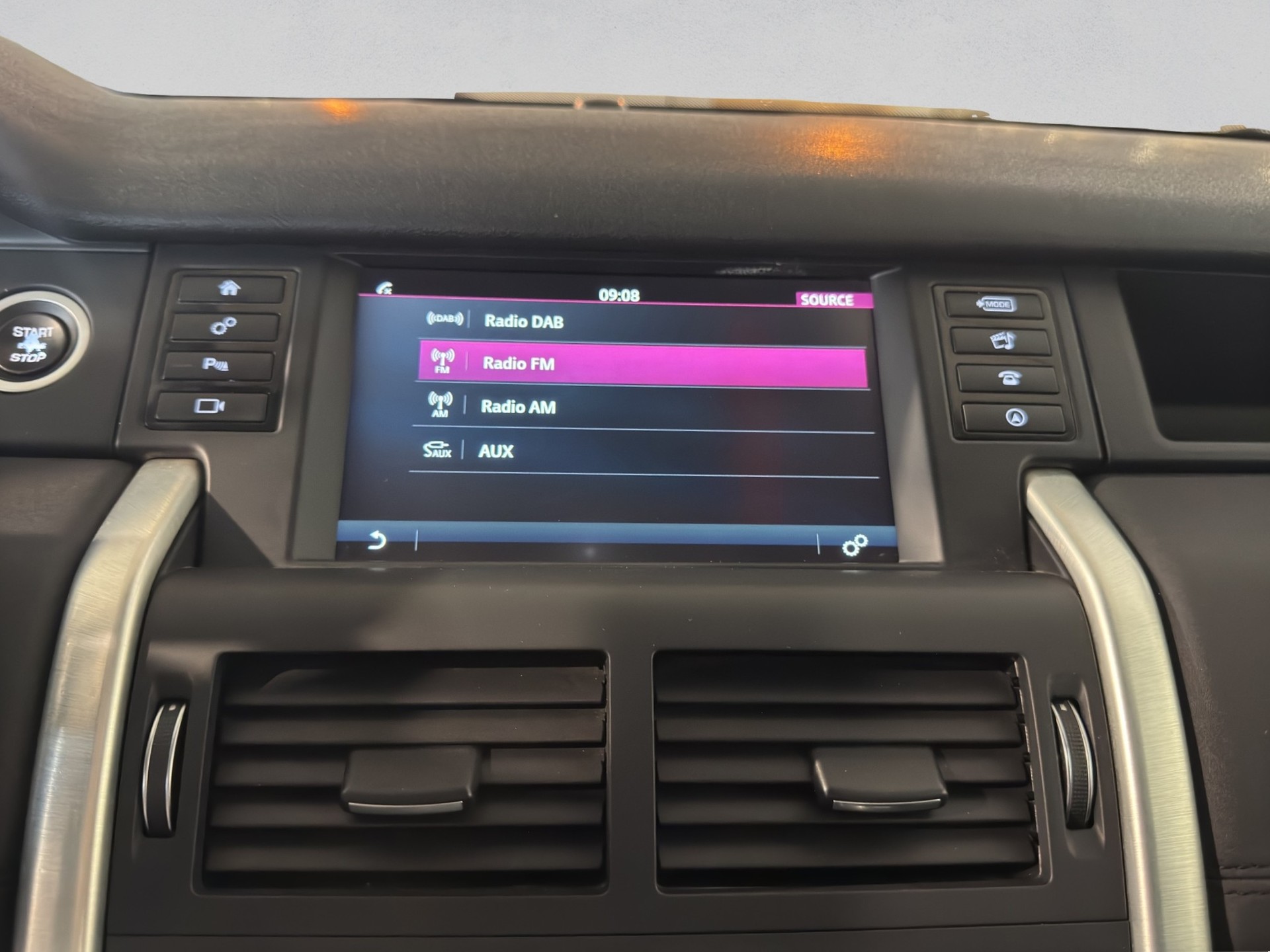 LAND ROVER Discovery Sport 2.0 Si4 HSE Luxury AT9-image-21
