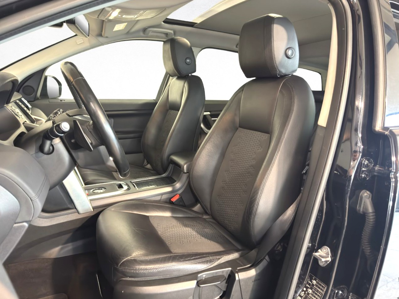 LAND ROVER Discovery Sport 2.0 Si4 HSE Luxury AT9-image-8